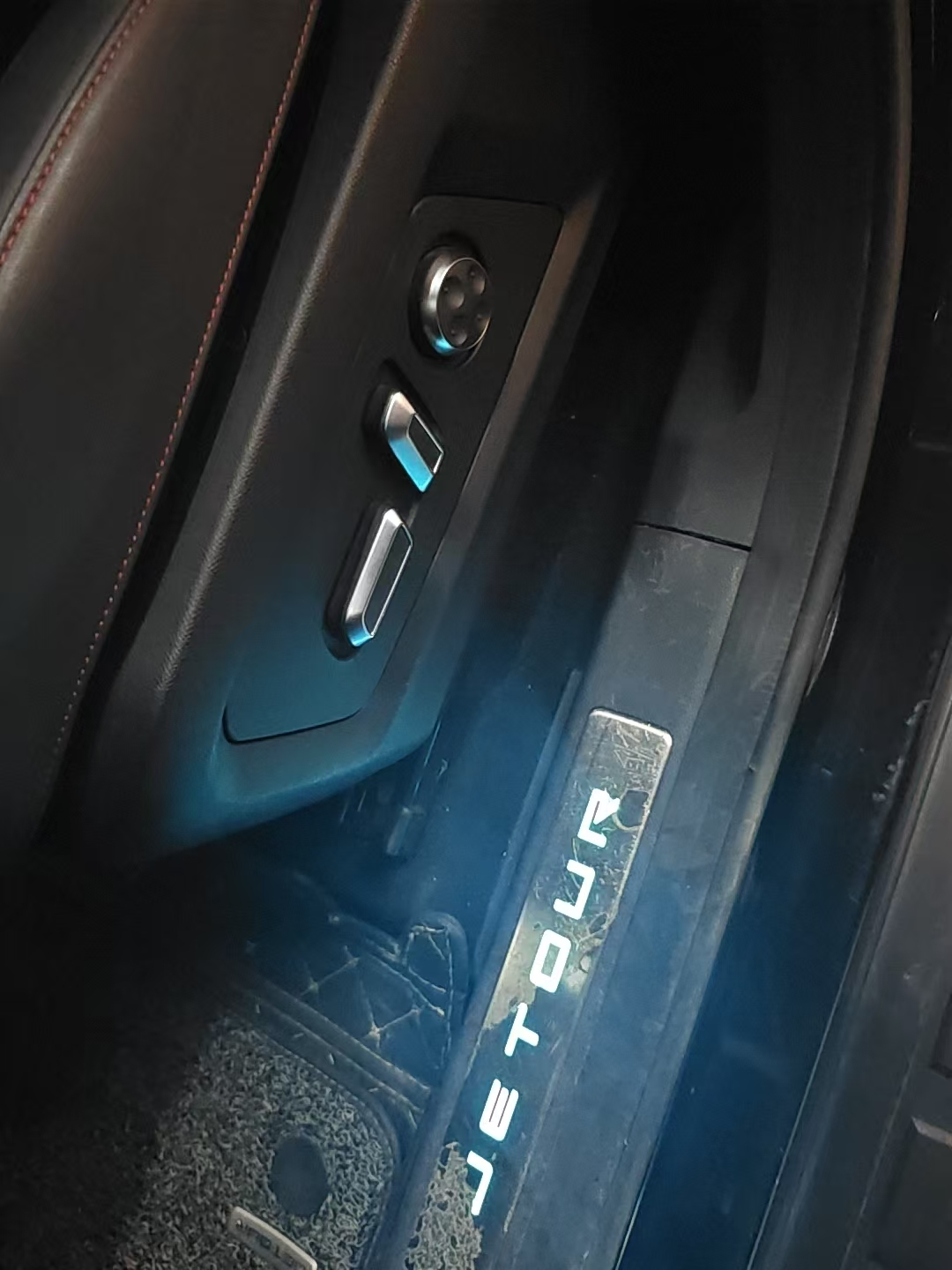 Jetour Traveller 2024 car image #12