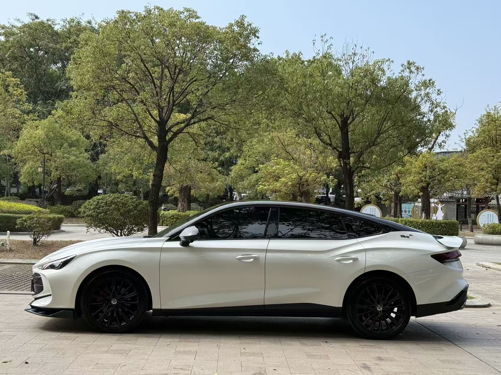 MG 7 2025 car image #12