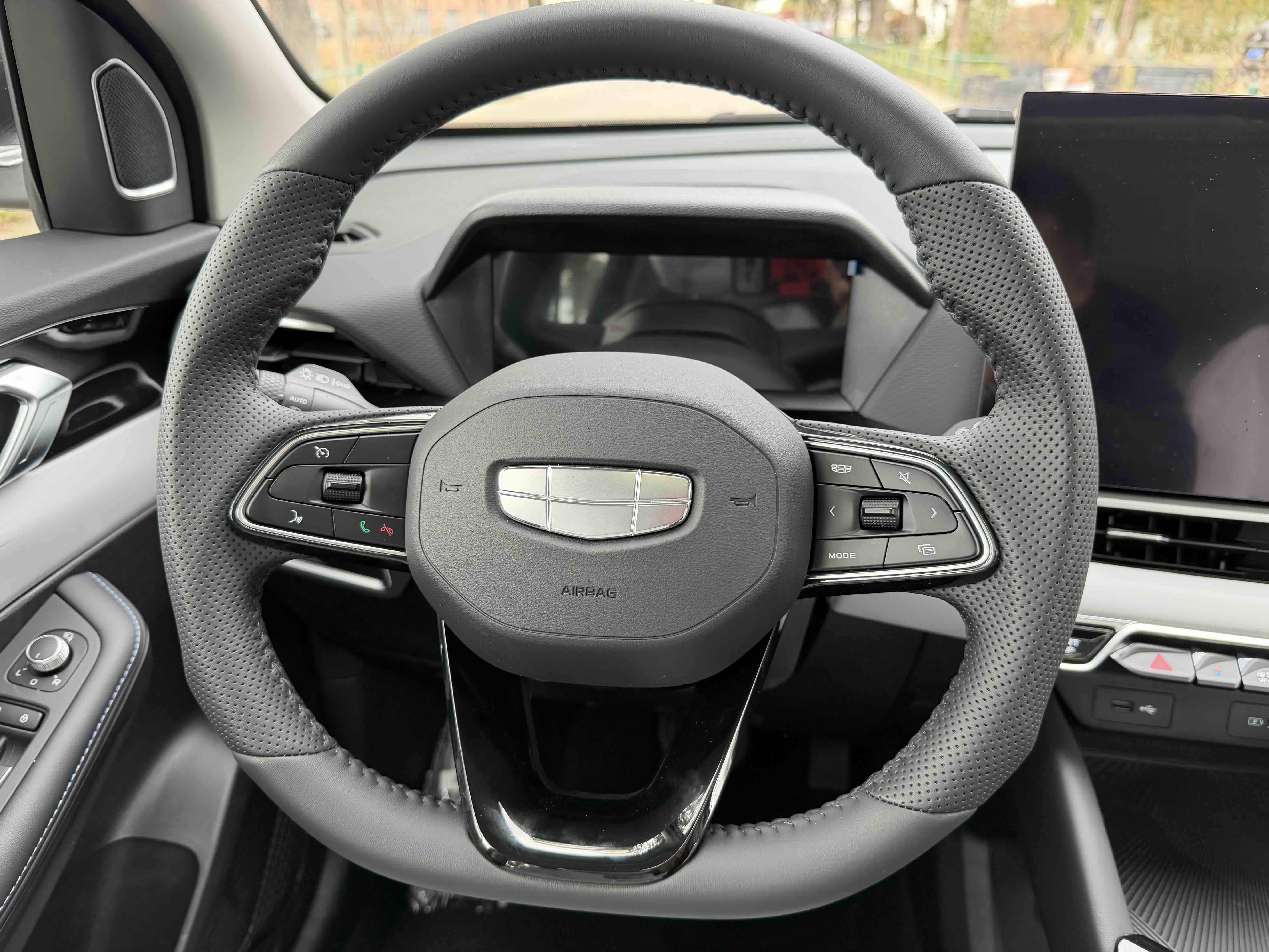 GEELY Coolray 2026 #12 GEELY Coolray 2026 immagine di auto #12