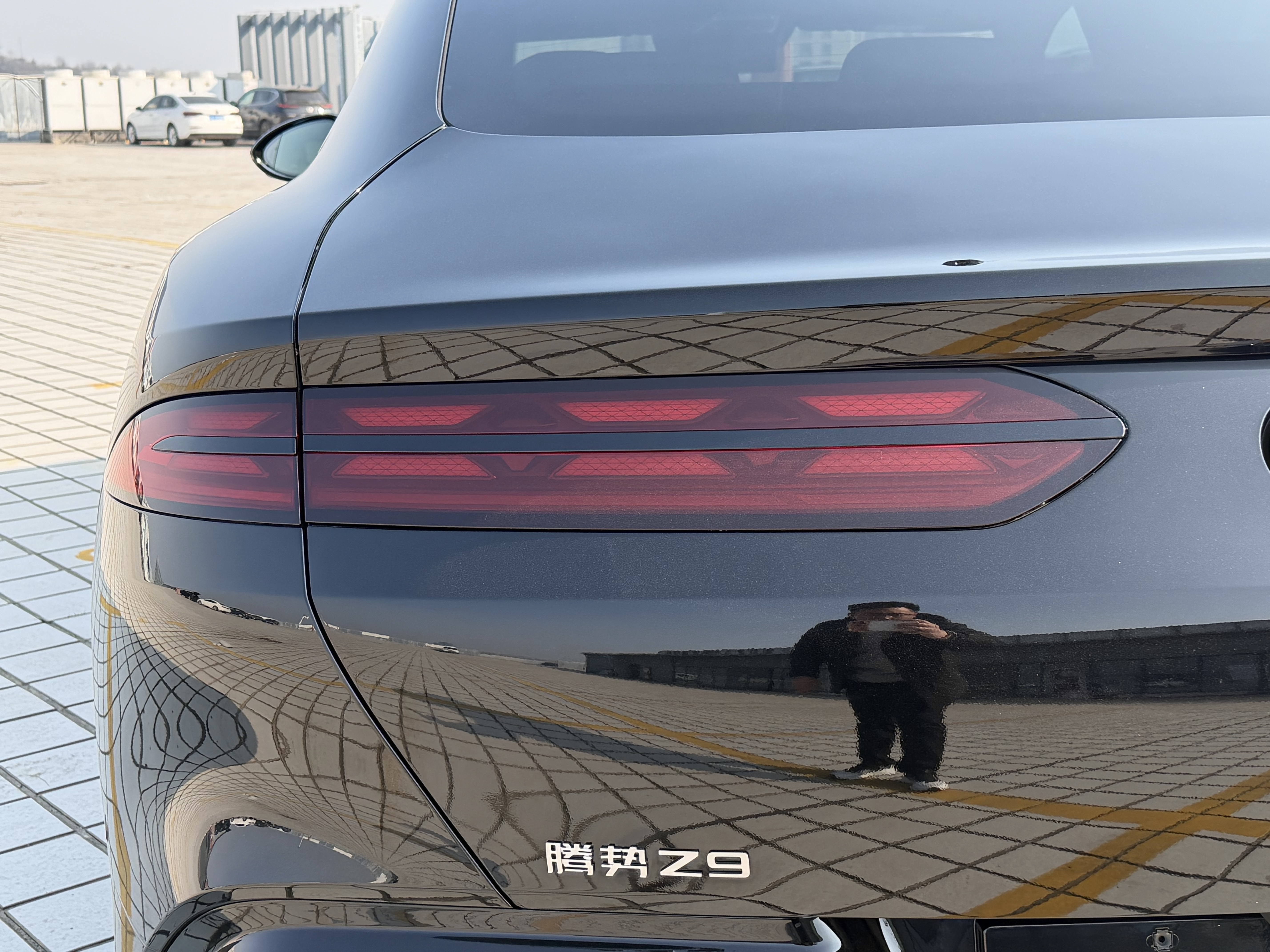 Denza Z9 2025 car image #12