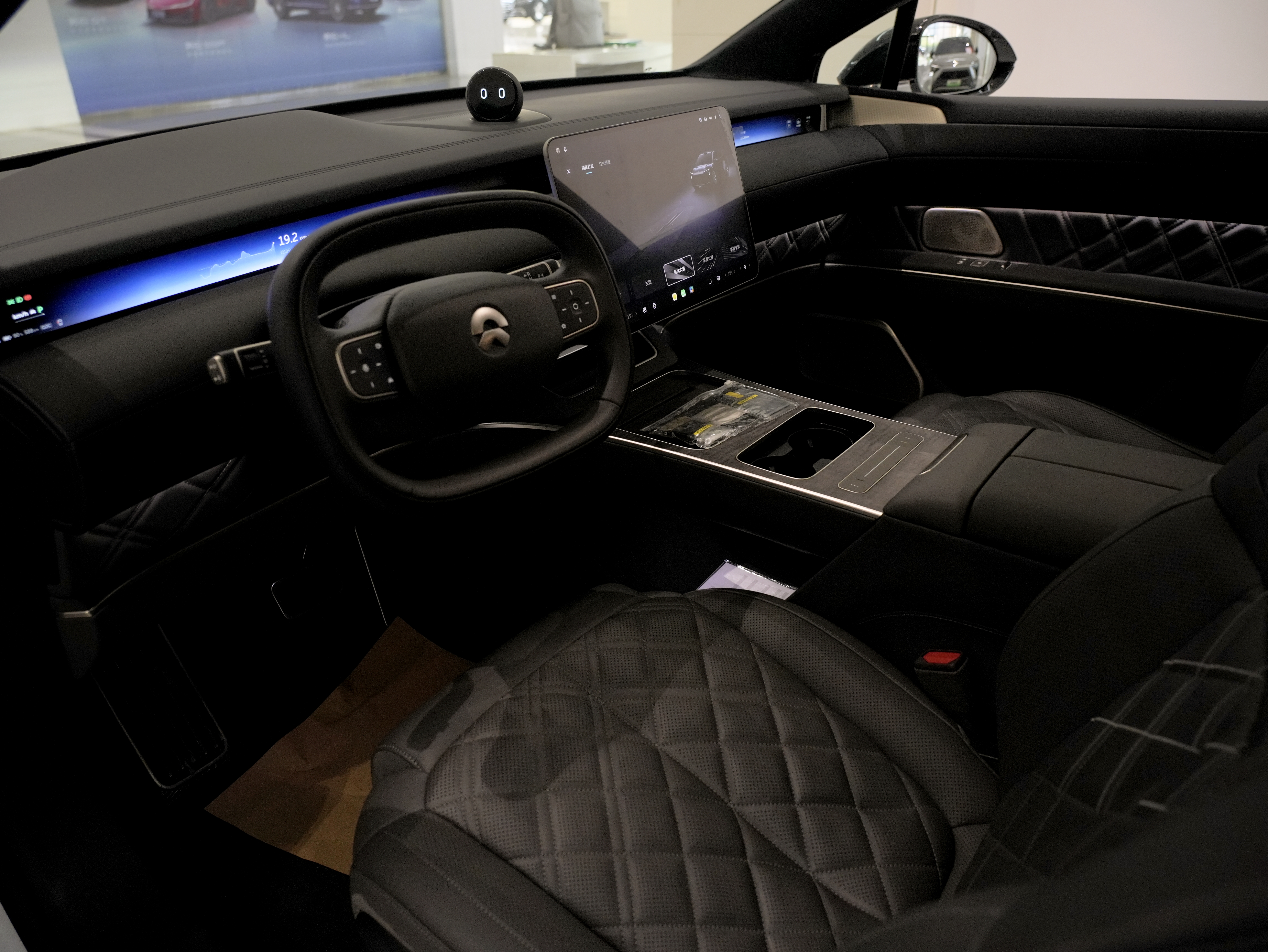 NIO ET9 2025 изображение автомобиля #12