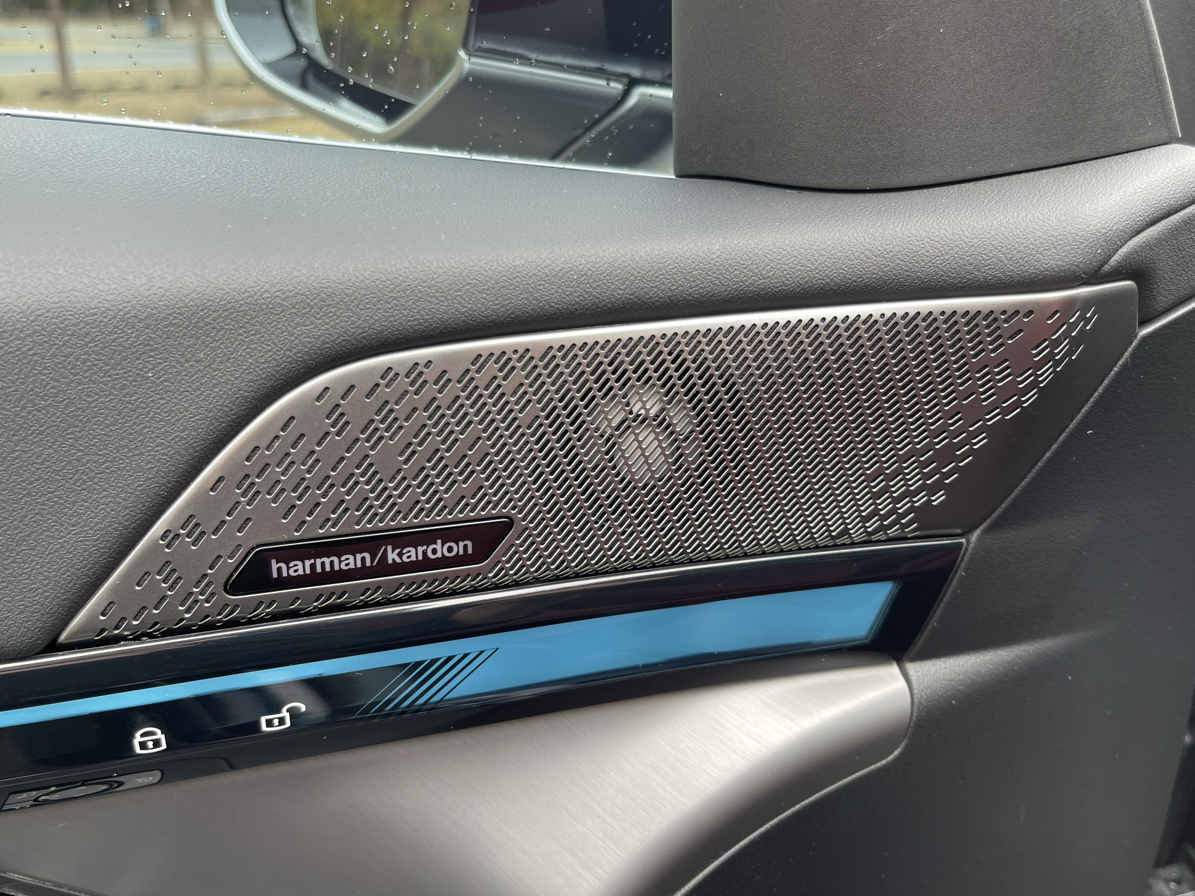 BMW 5 Series 2024 car image #12