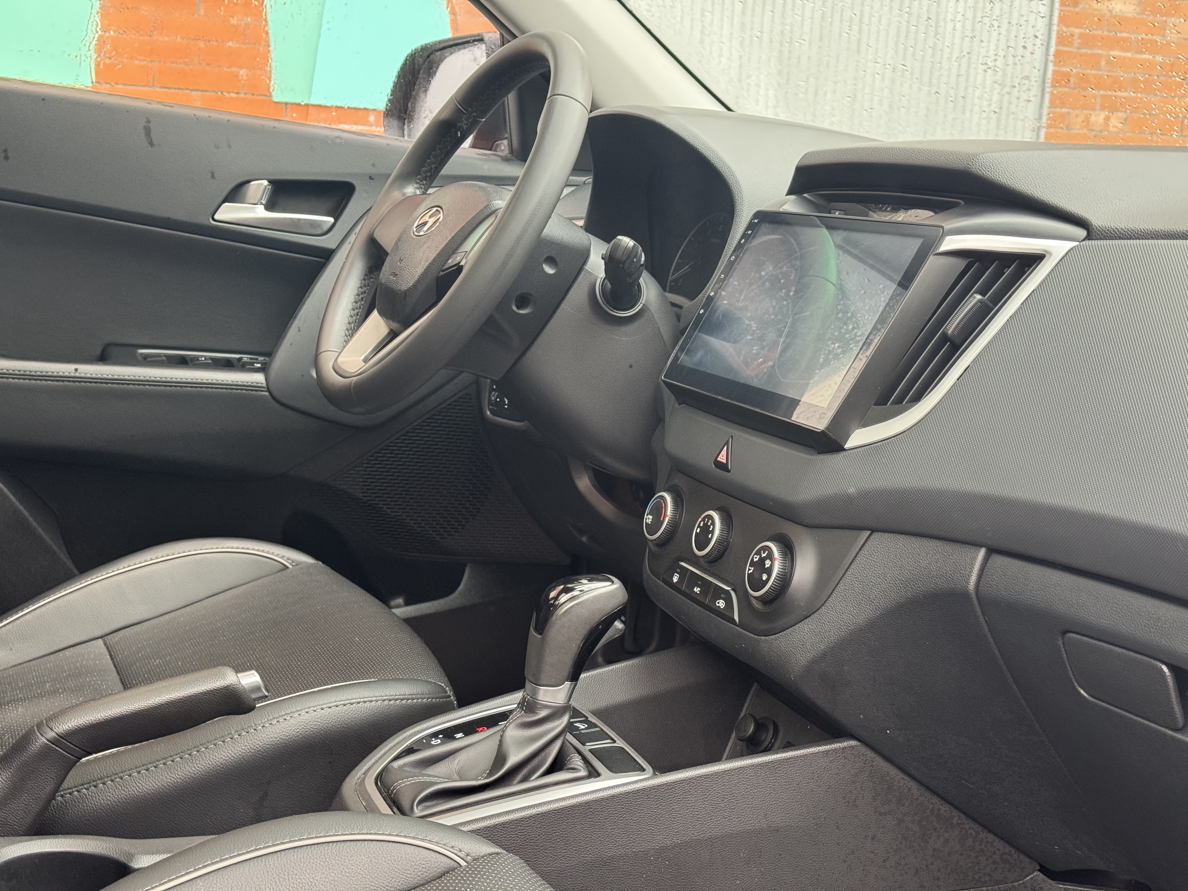 Hyundai ix25 2017 car image #12