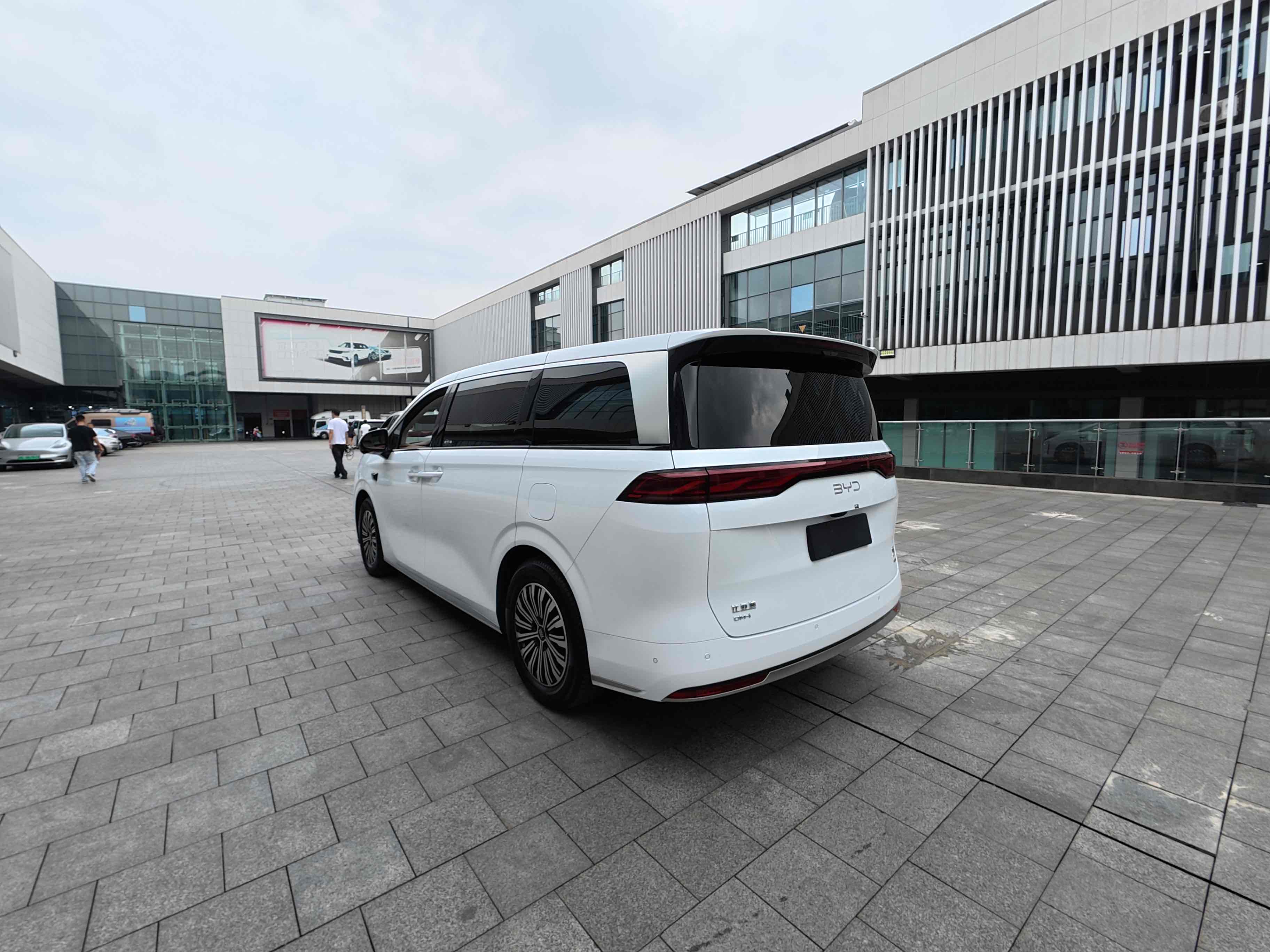 BYD Xia 2025 #12 BYD Xia 2025 car image #12