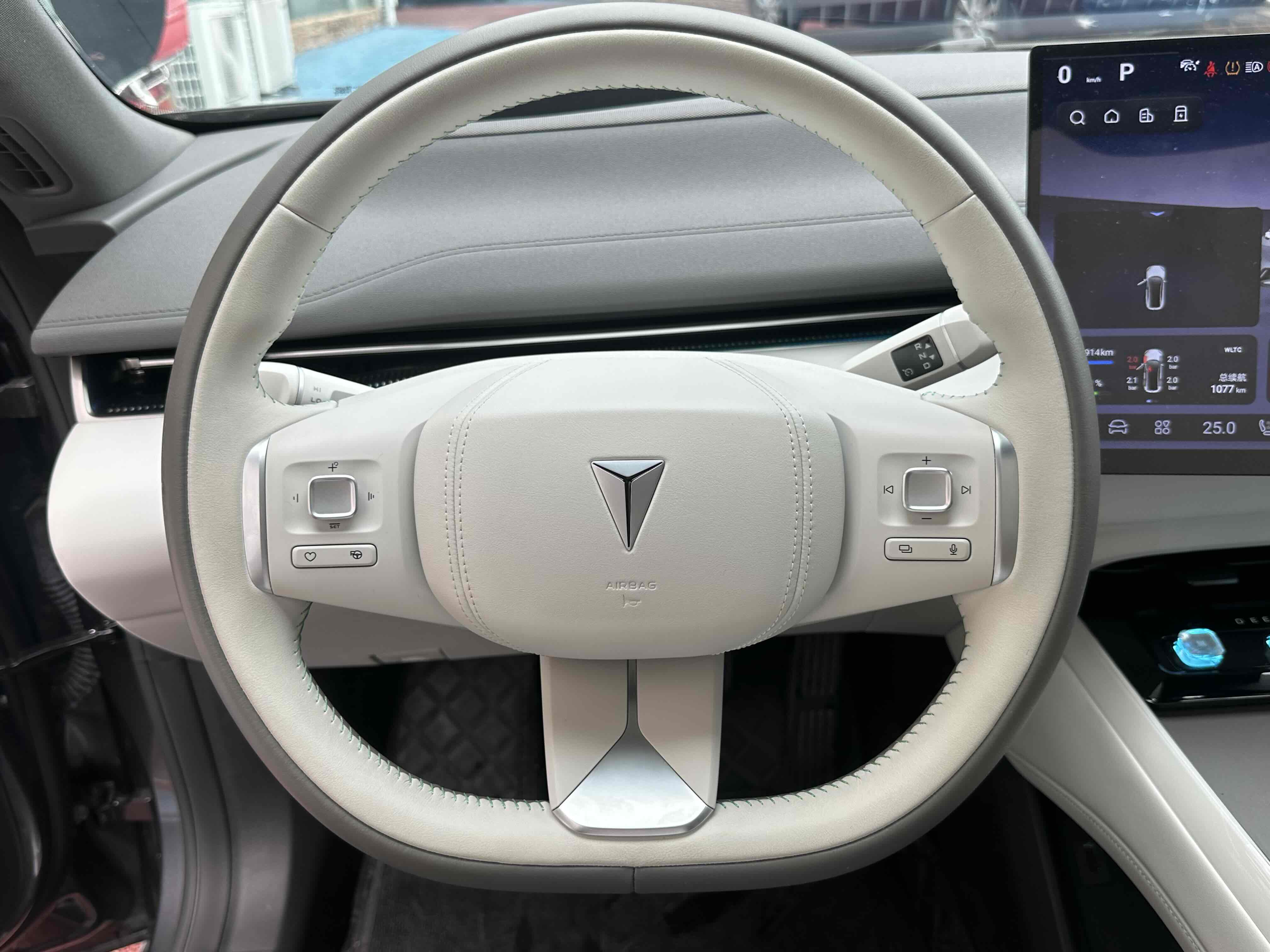 Deepal L07 2025 car image #12