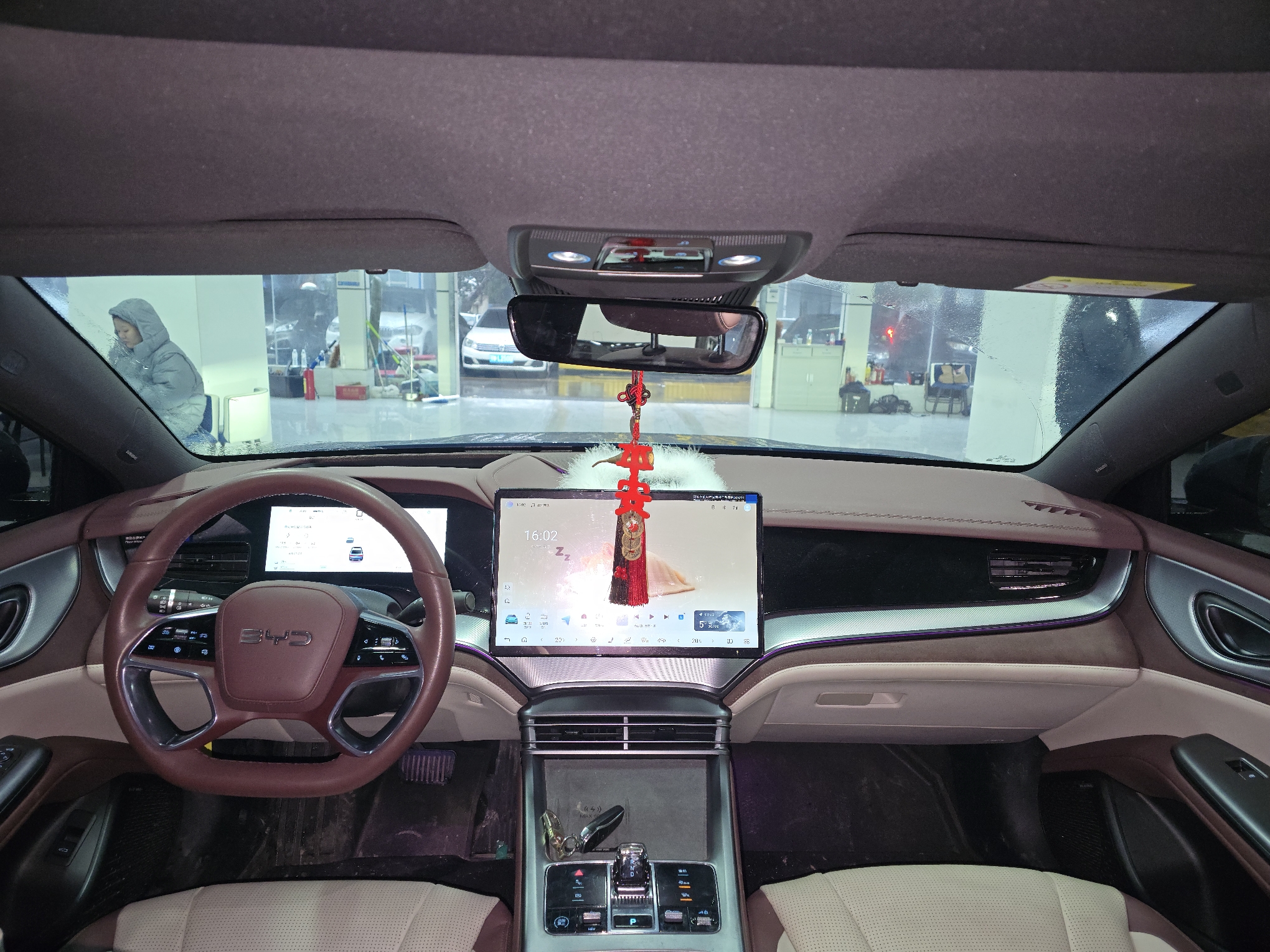 BYD Seal 07 DM-i 2025 car image #12