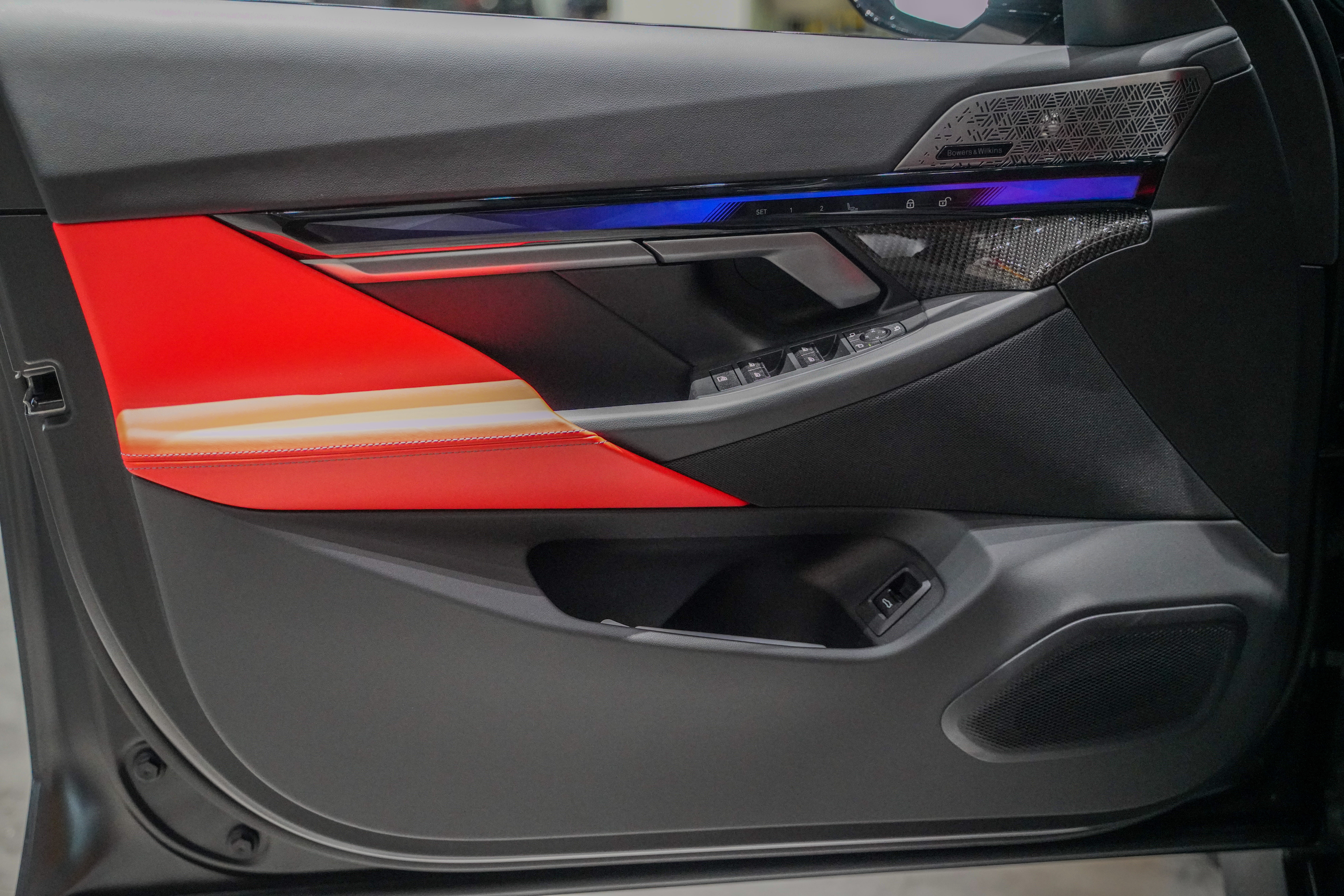 BMW M5 New Energy 2025 car image #12