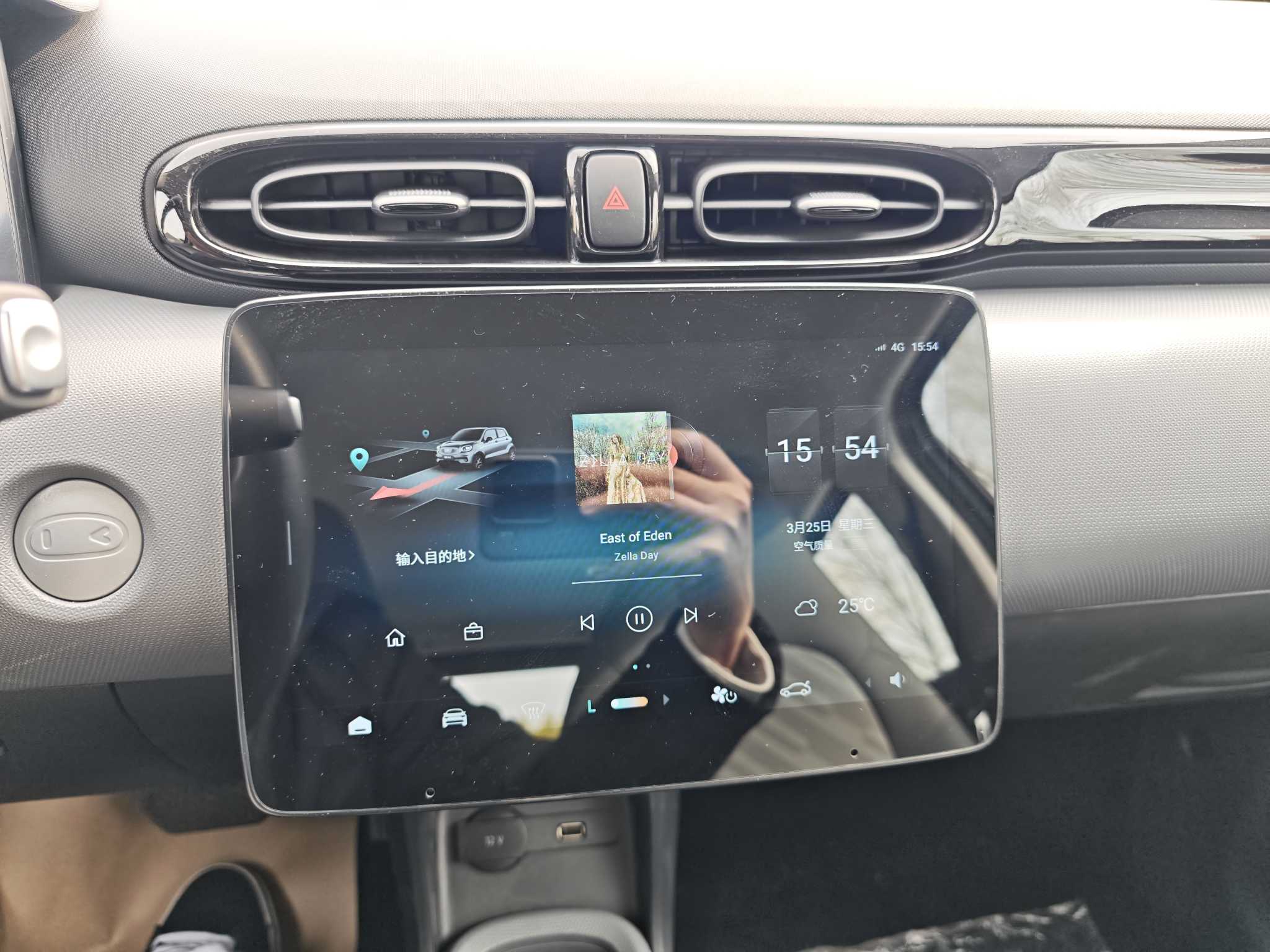 零跑汽车 零跑T03 2025 汽车图片 #12