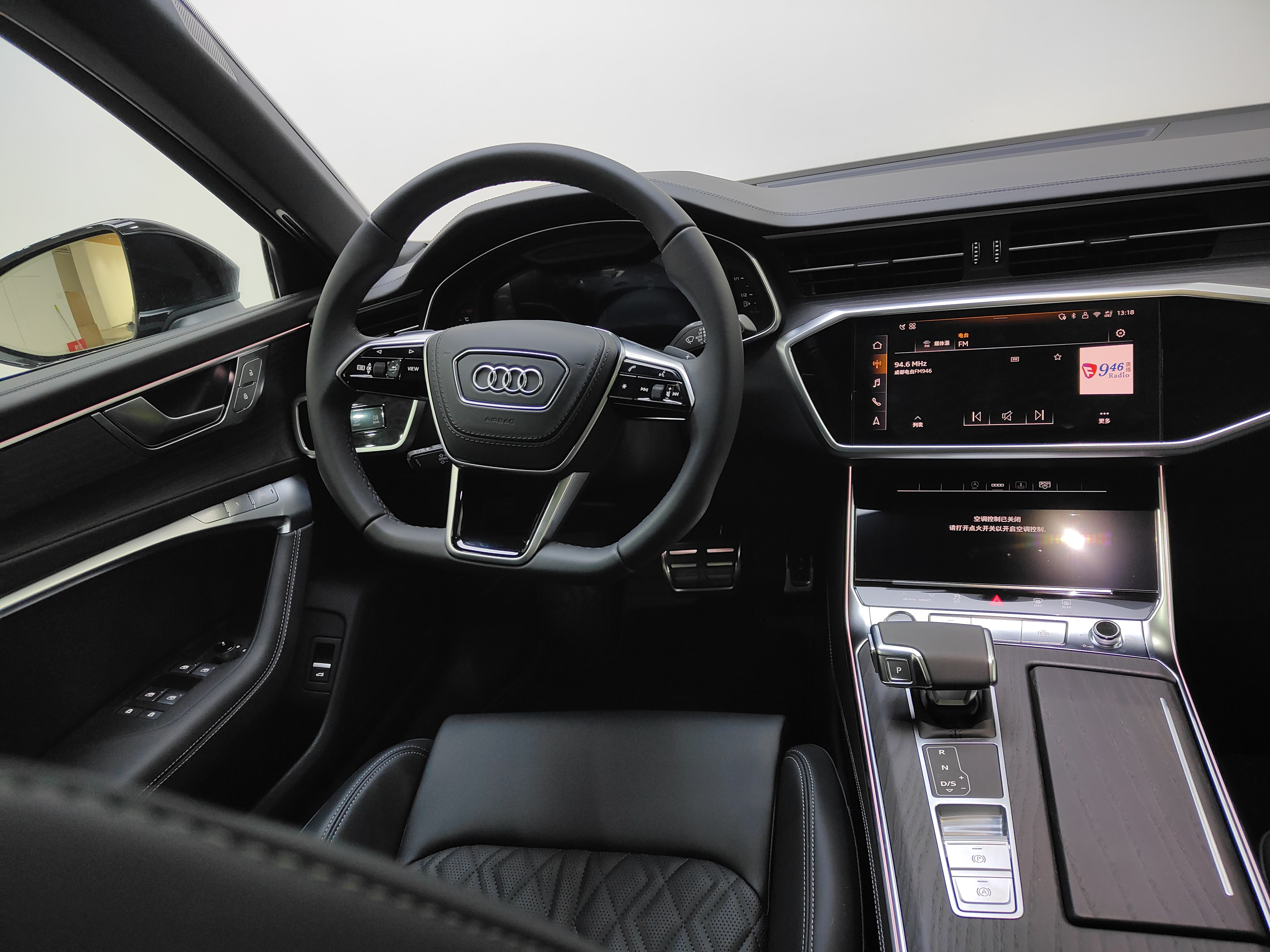 Audi A6L 2025 #12 Audi A6L 2025 car image #12