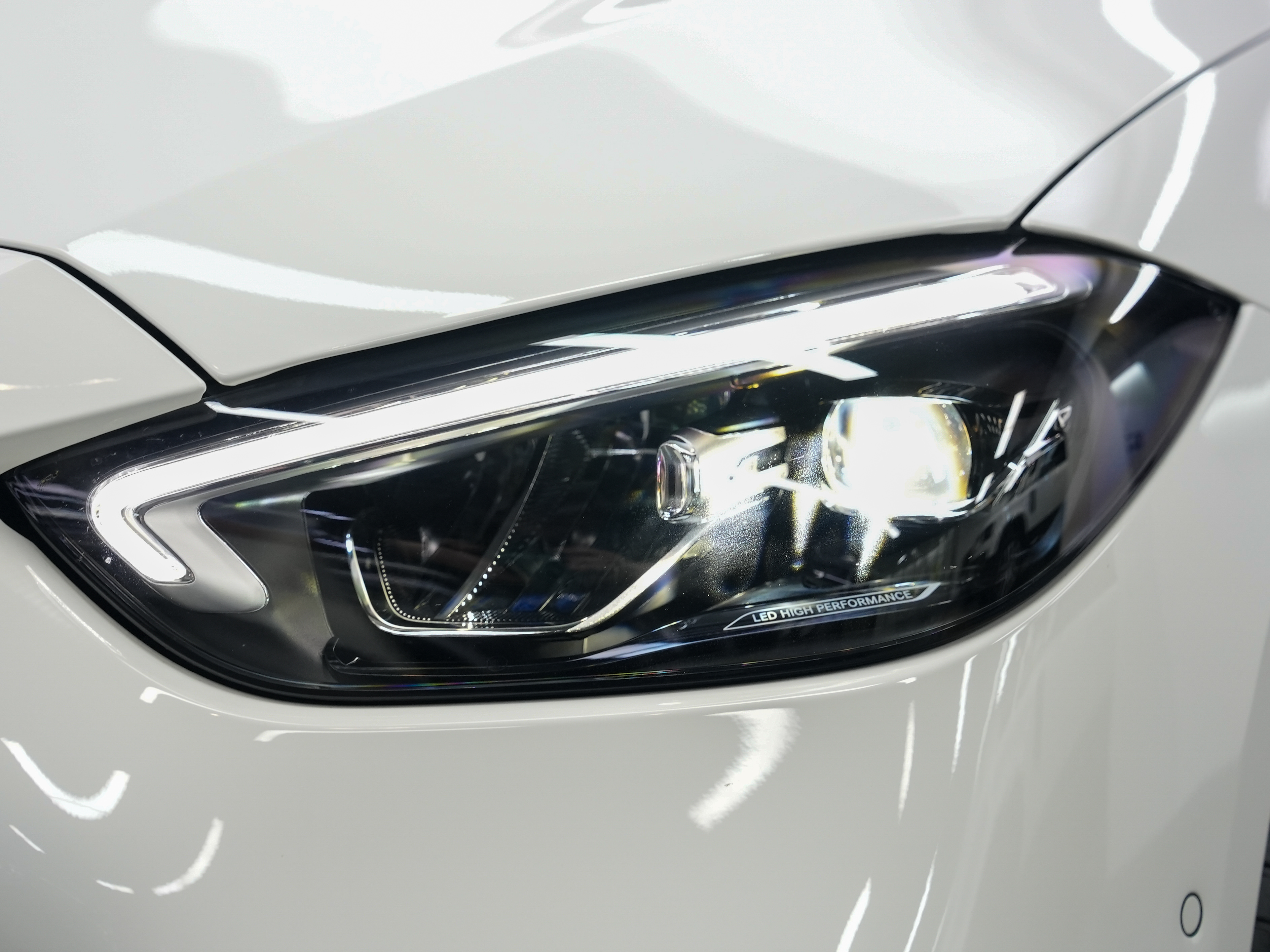 Mercedes-Benz C Class 2025 صورة سيارة #12