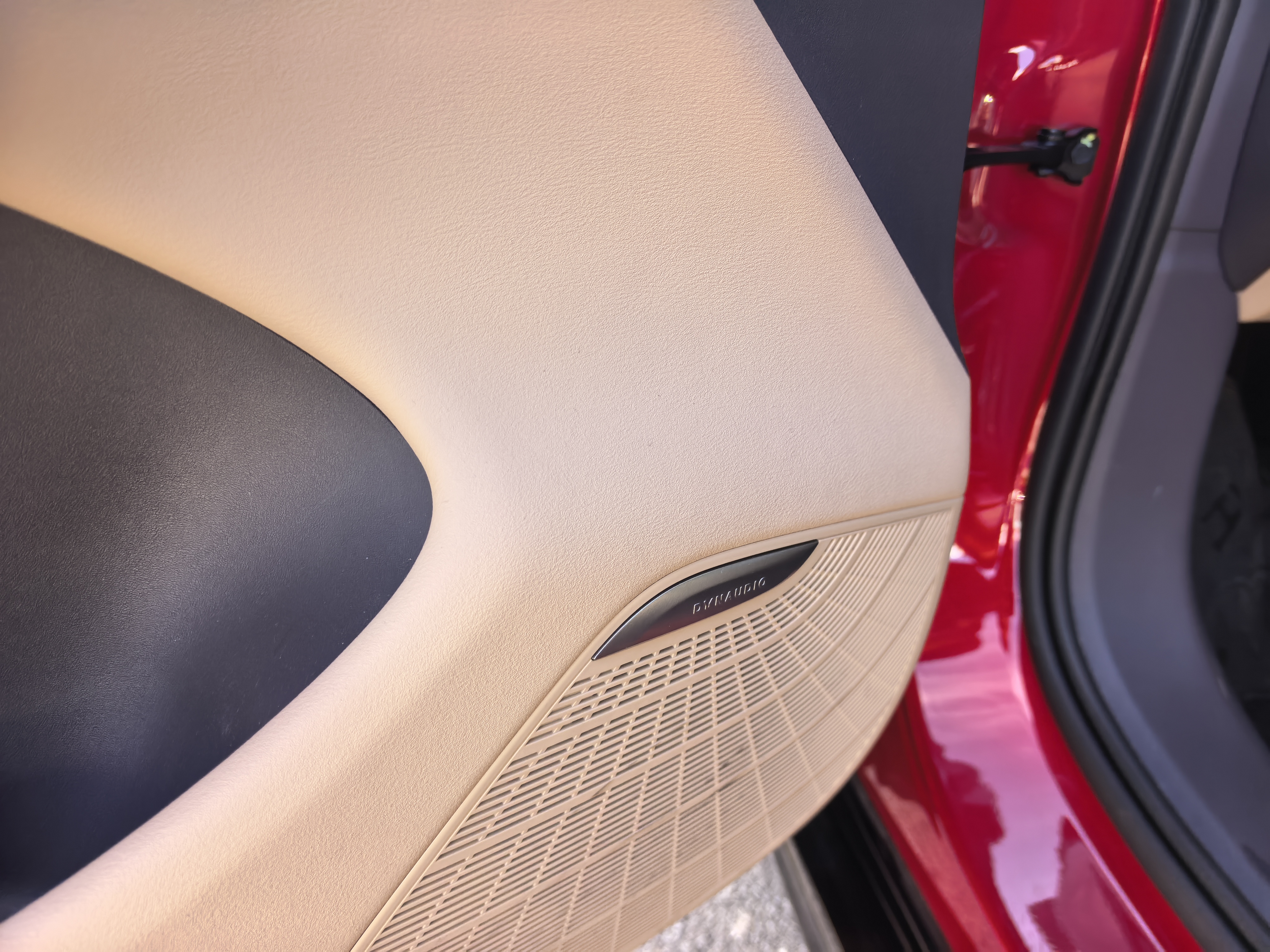 HongQi 2025 car image #12