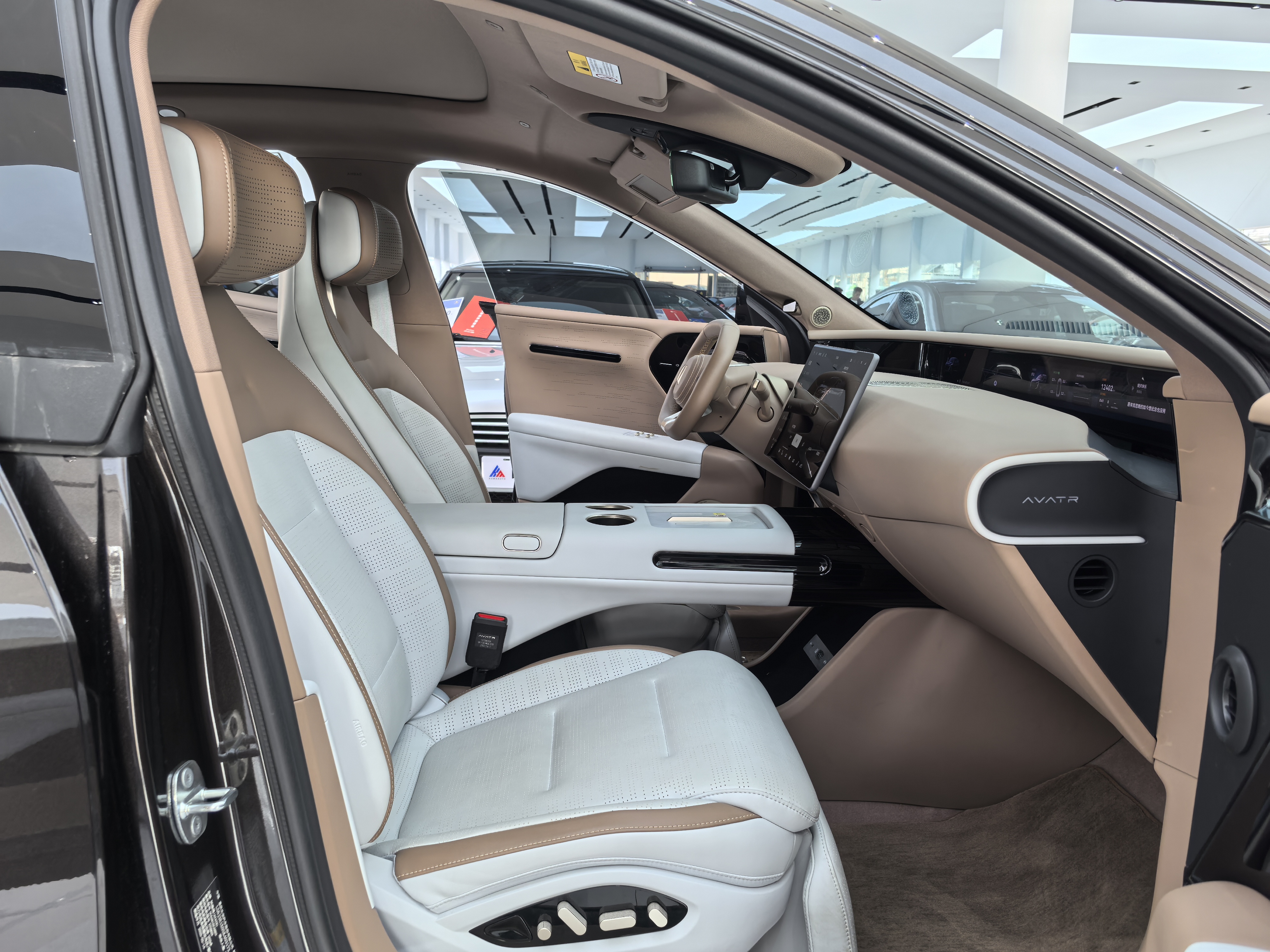 Avatr 07 2025 #12 Avatr 07 2025 car image #12