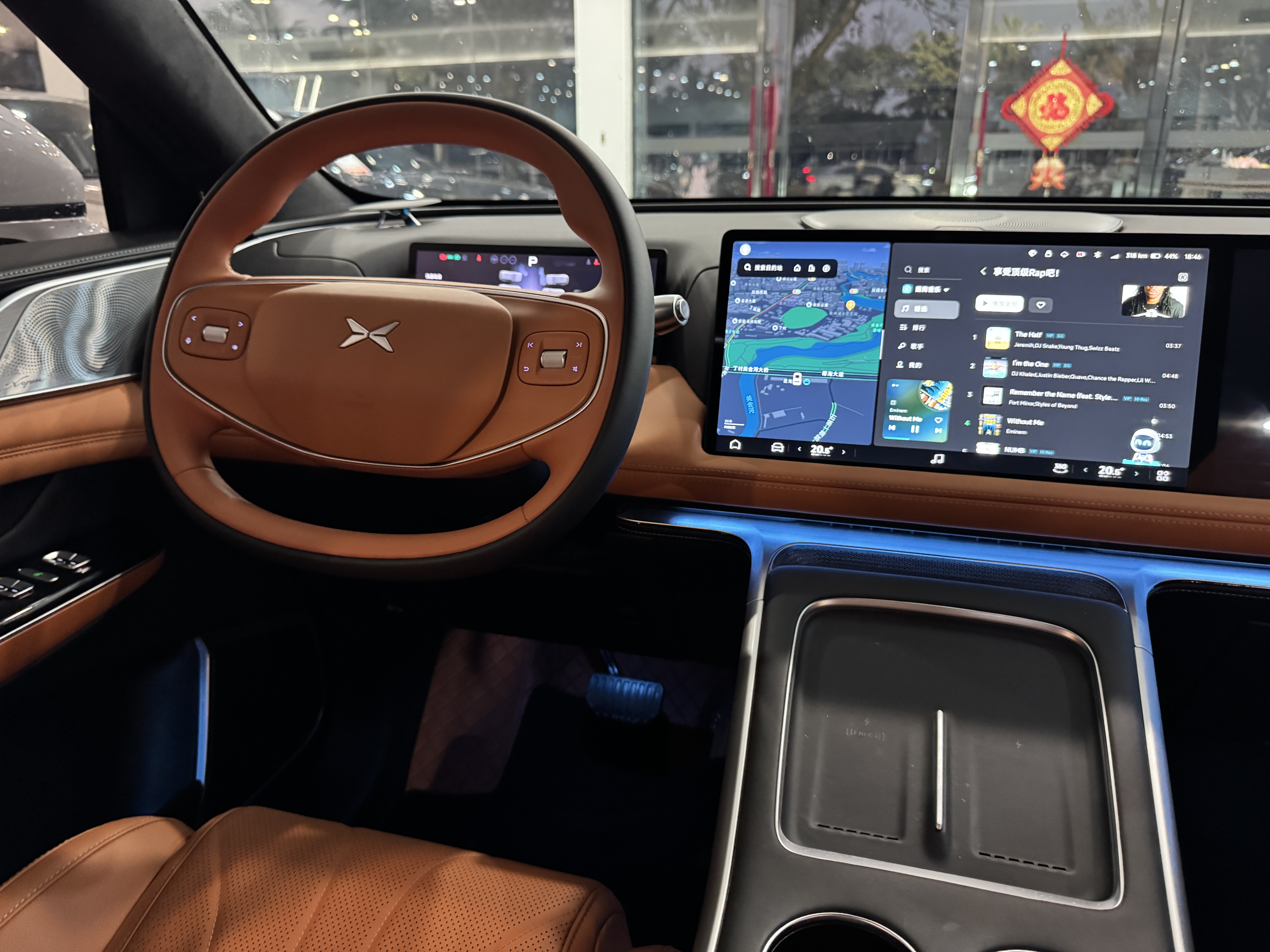 Xpeng G9 2025 car image #12