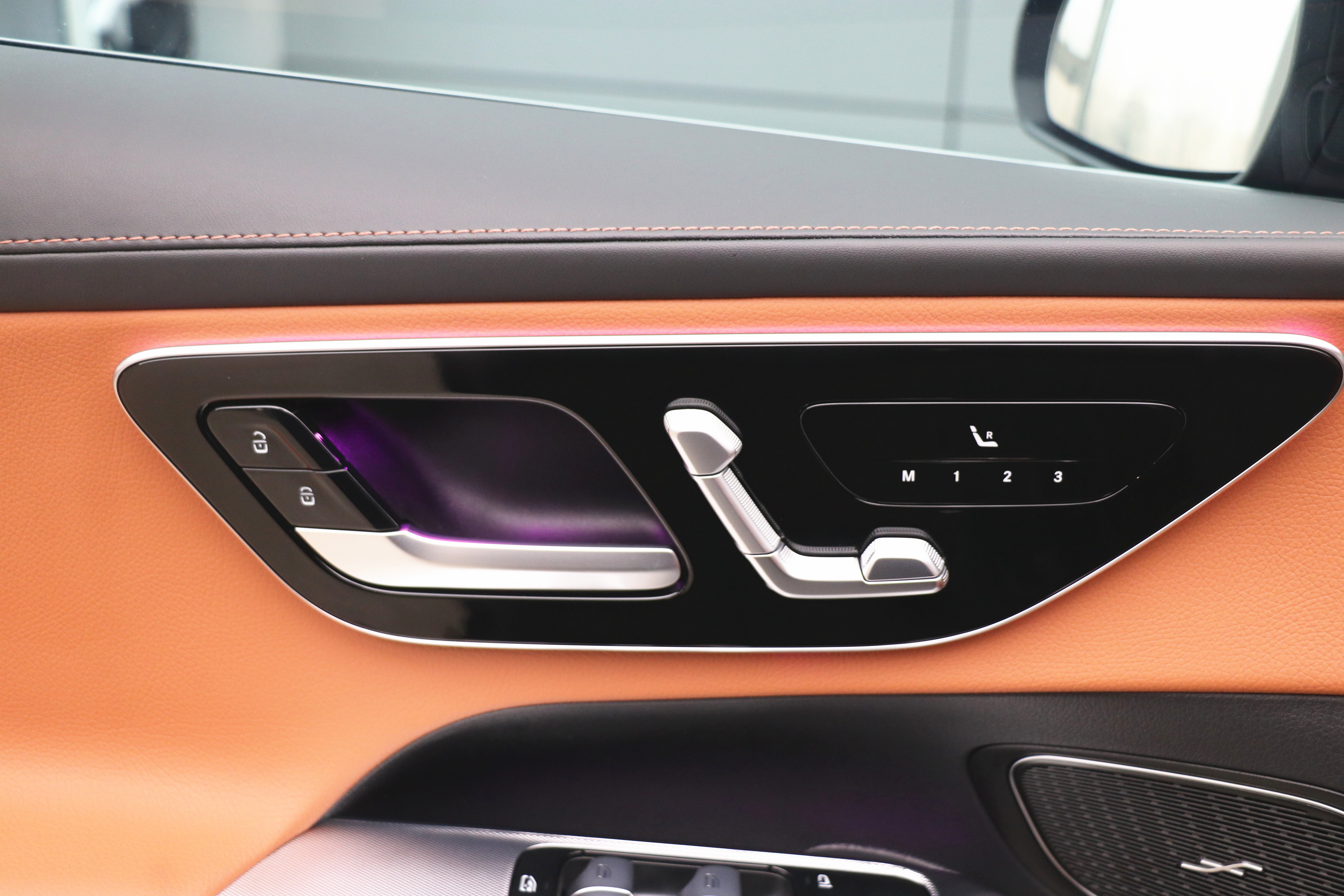 Mercedes-Benz GLC Class 2025 car image #12