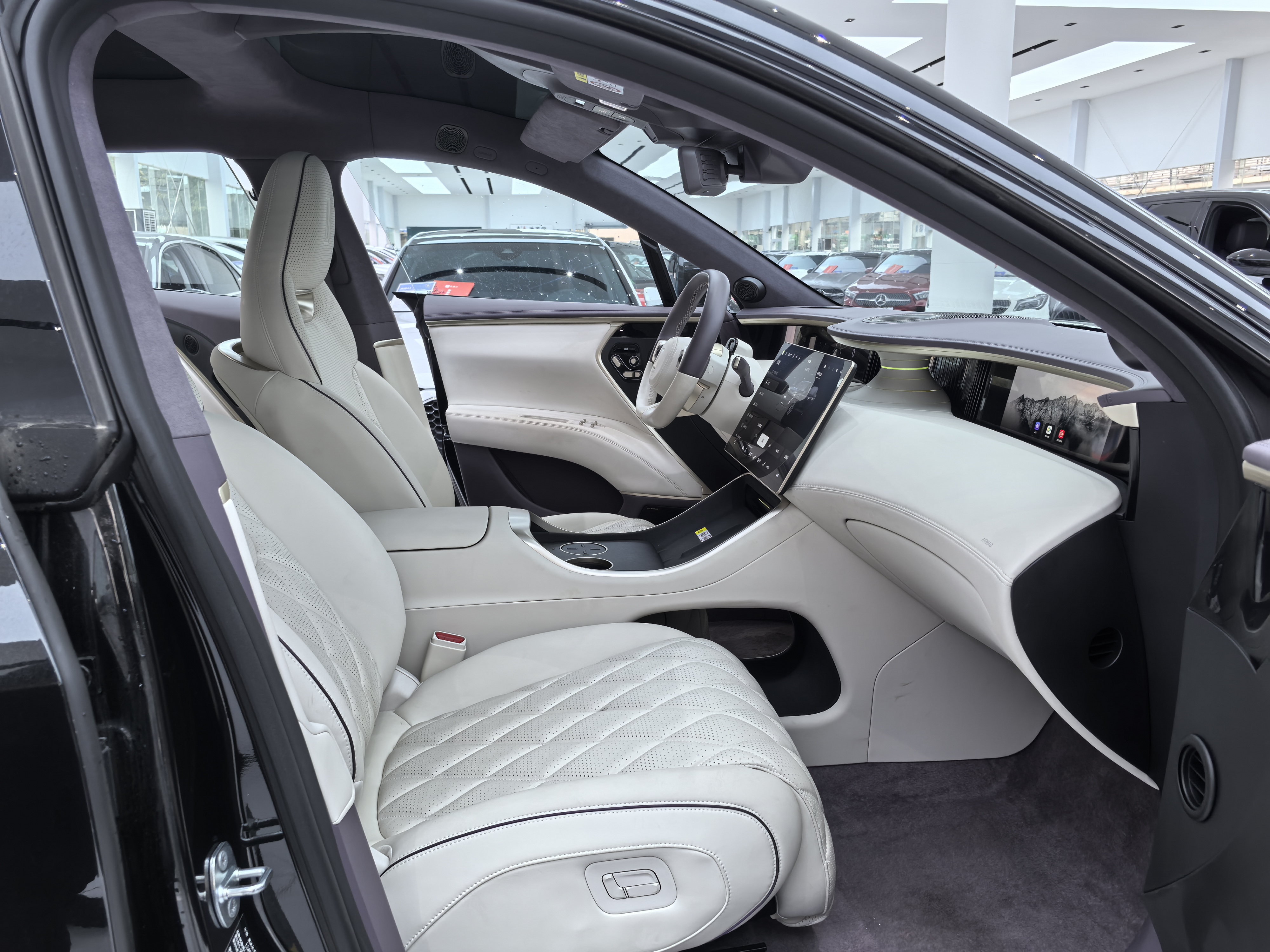 Avatr 11 2025 image de voiture #12