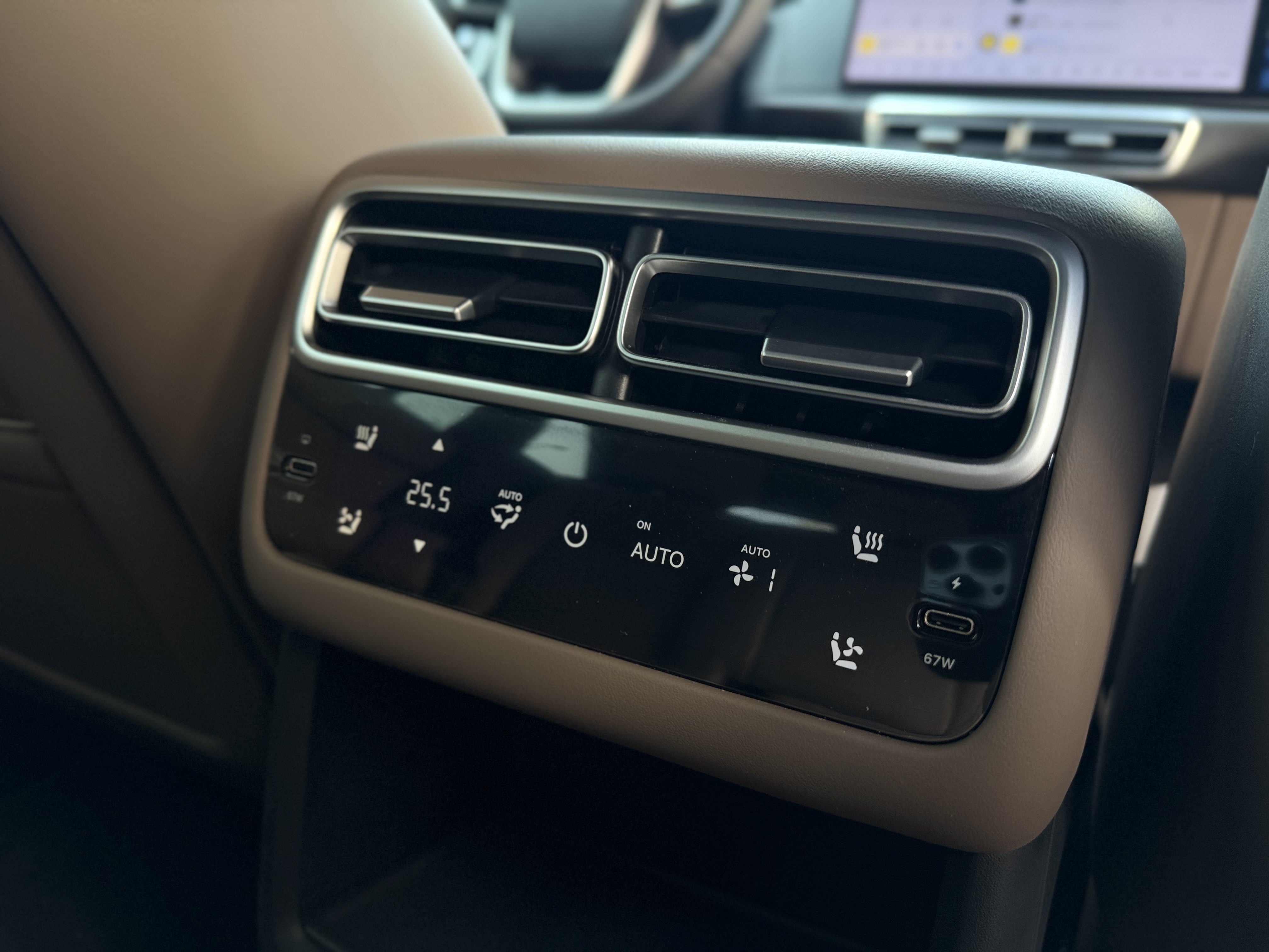 Li L6 2025 صورة سيارة #12