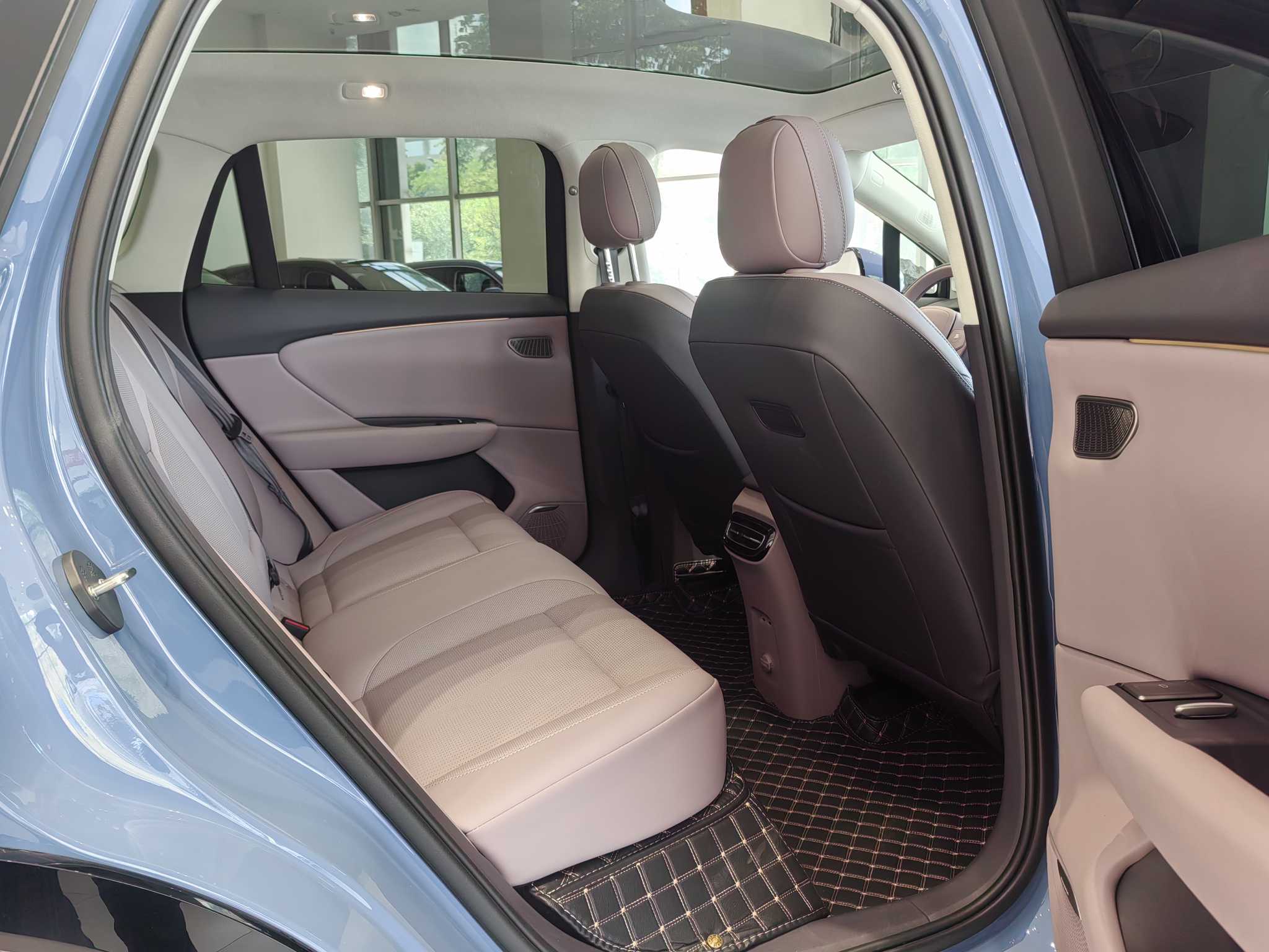 HongQi TianGong 06 2025 #12 HongQi TianGong 06 2025 car image #12