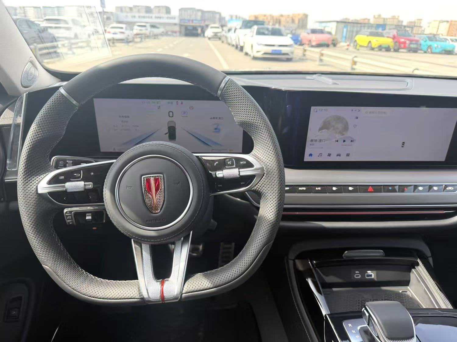 HongQi H9 2026 car image #12