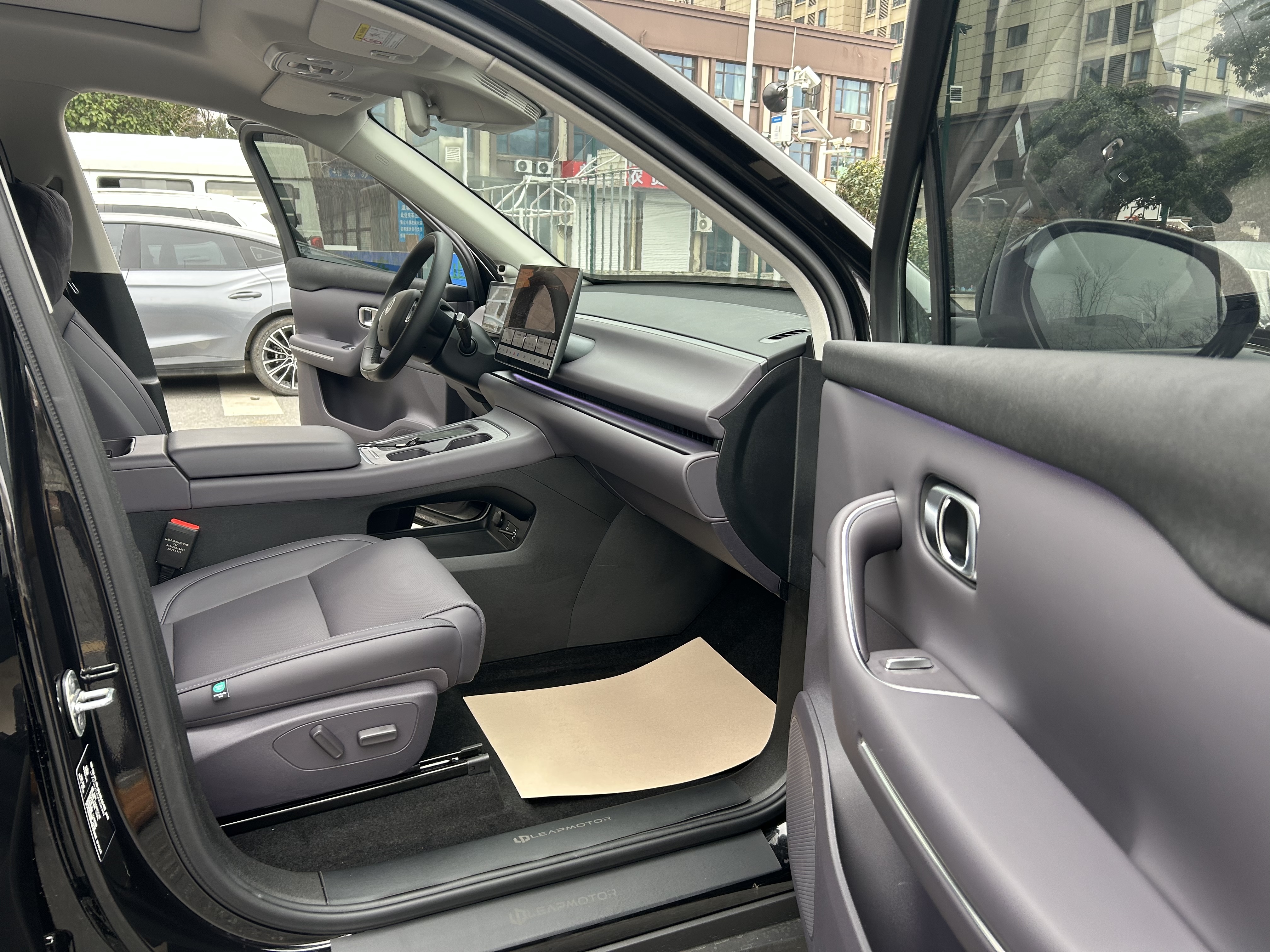 零跑汽车 零跑C10 2025 汽车图片 #12