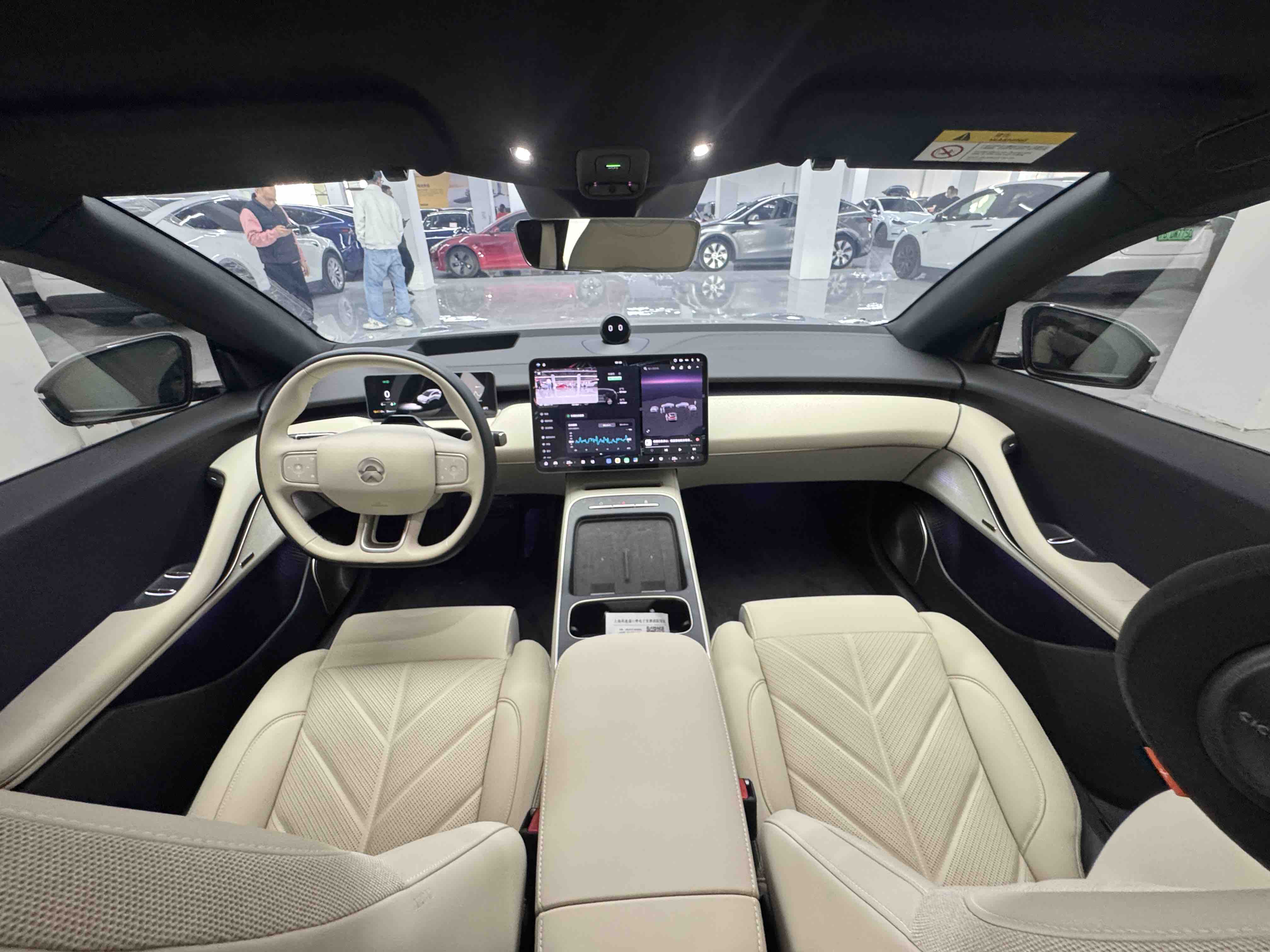 NIO ET5T 2025 car image #12