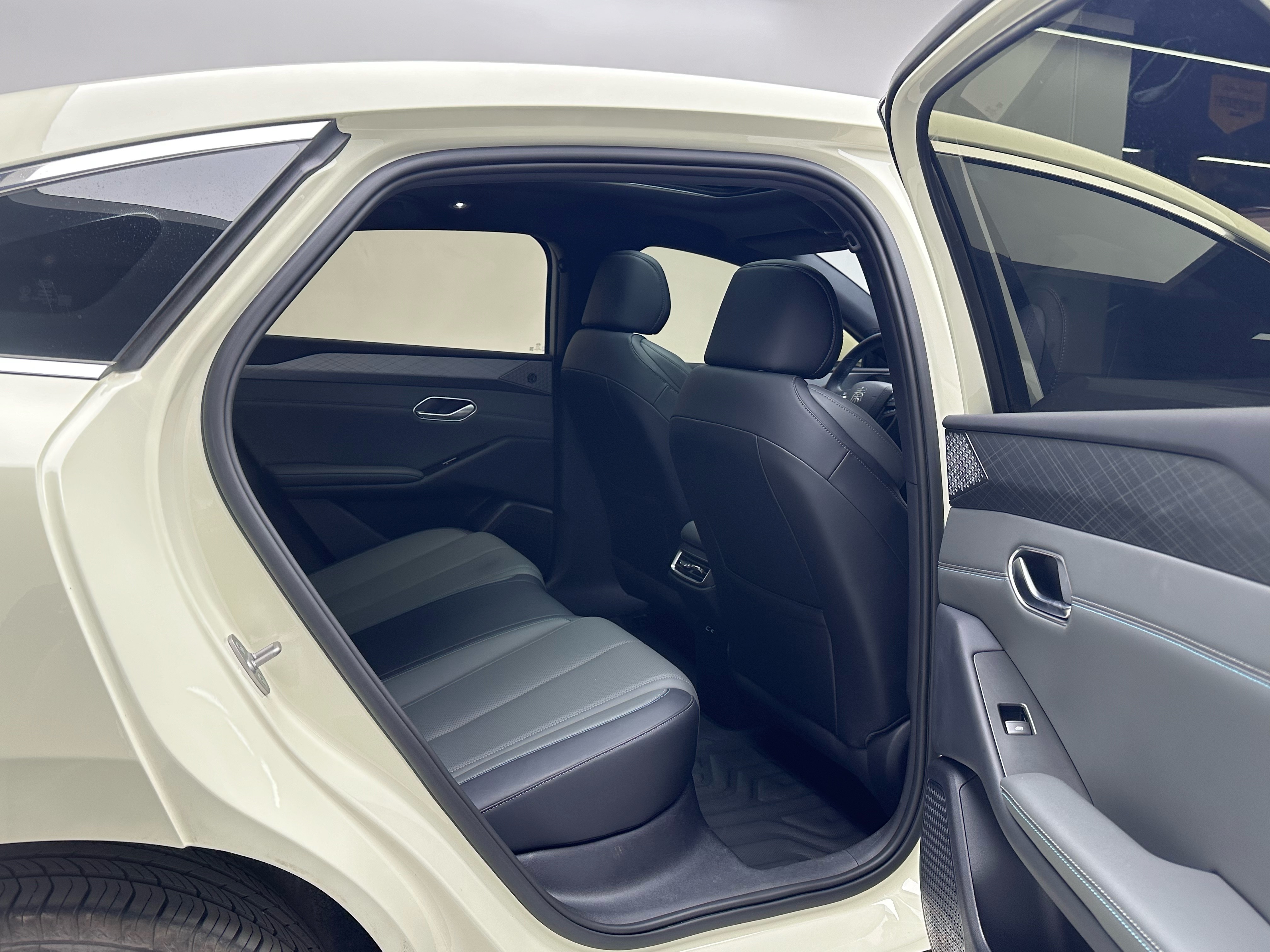 BYD Qin L 2025 car image #12