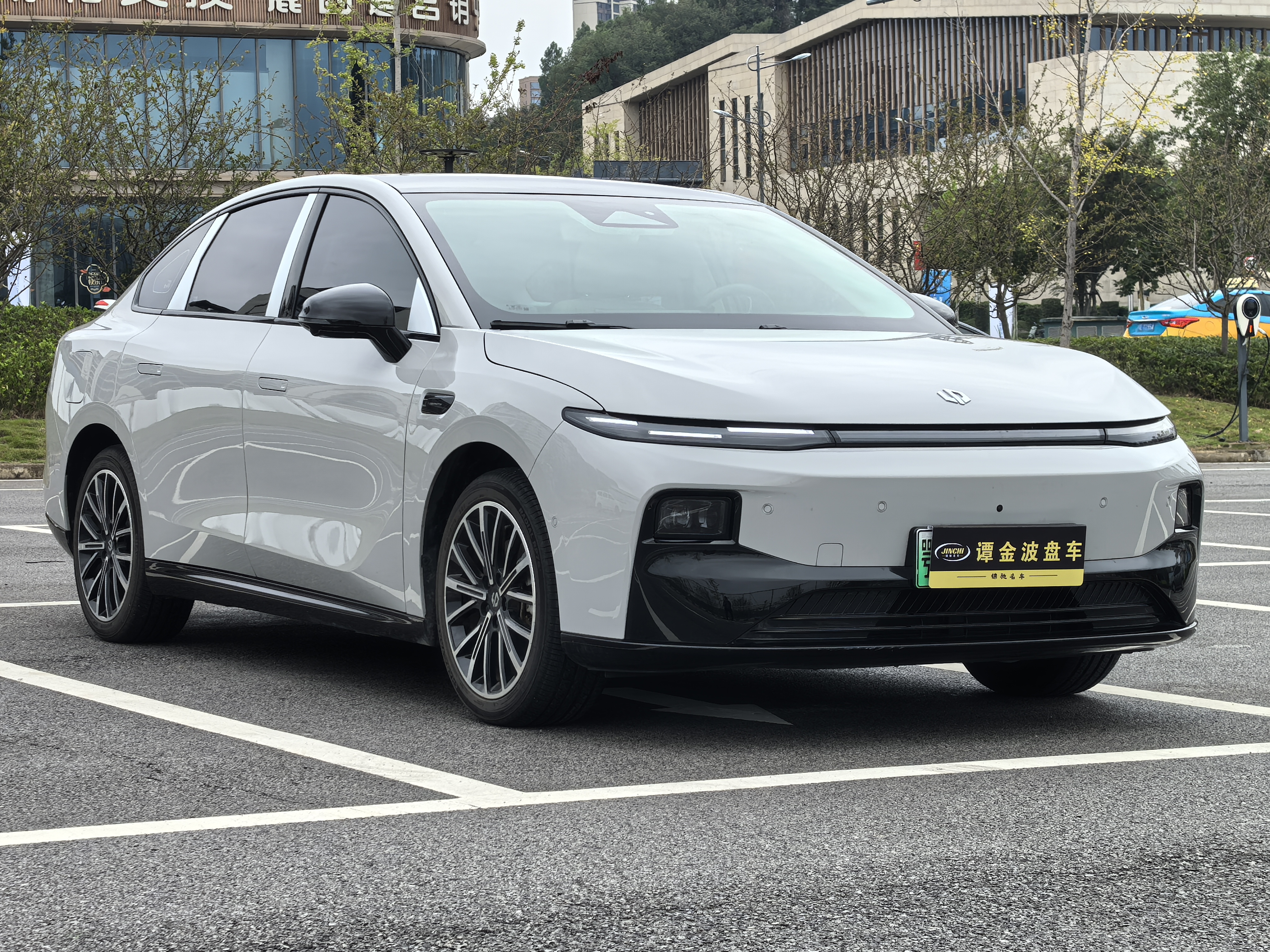 零跑汽车 零跑B01 2025 汽车图片 #12