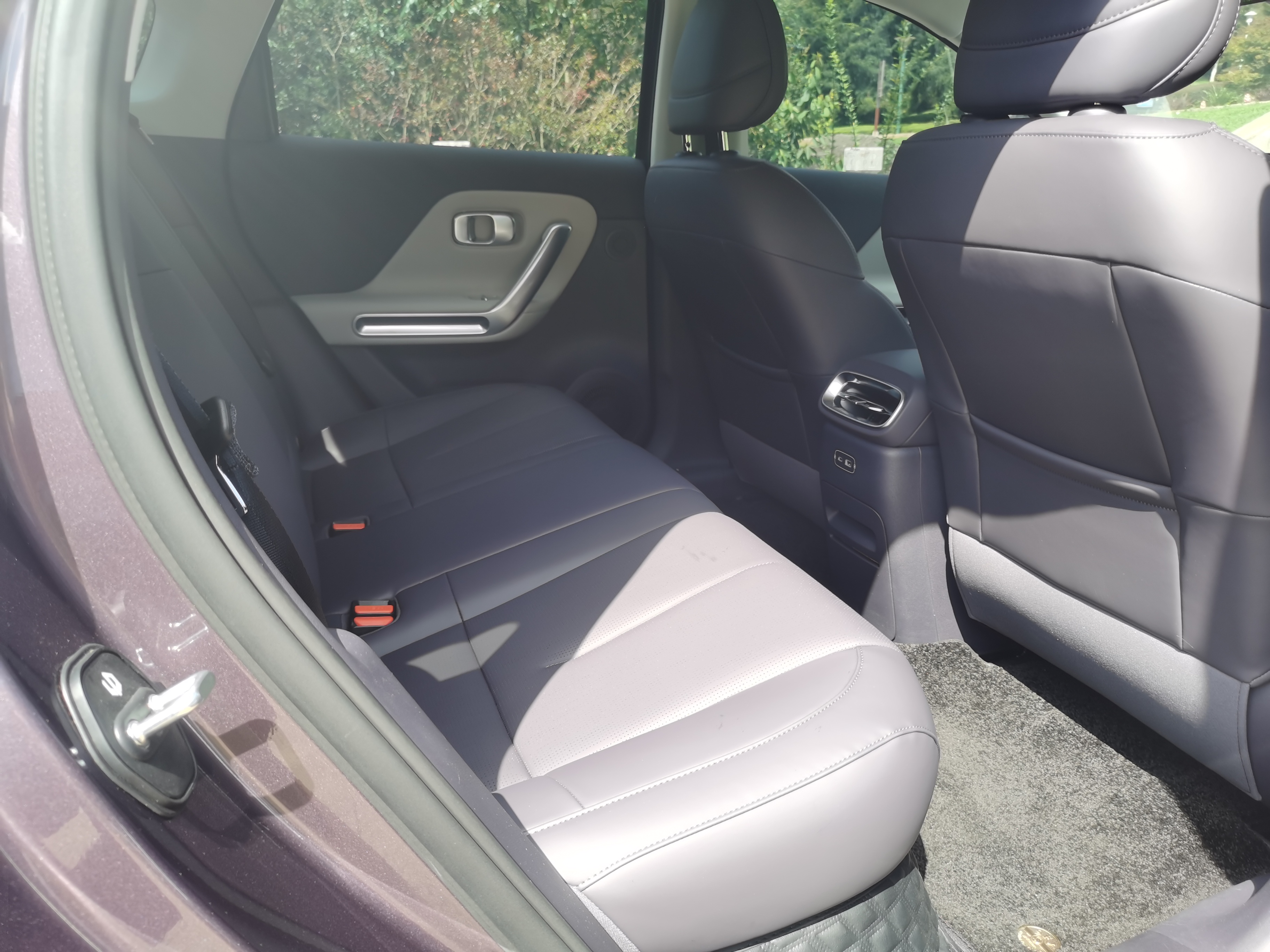 零跑汽车 零跑B01 2025 汽车图片 #12