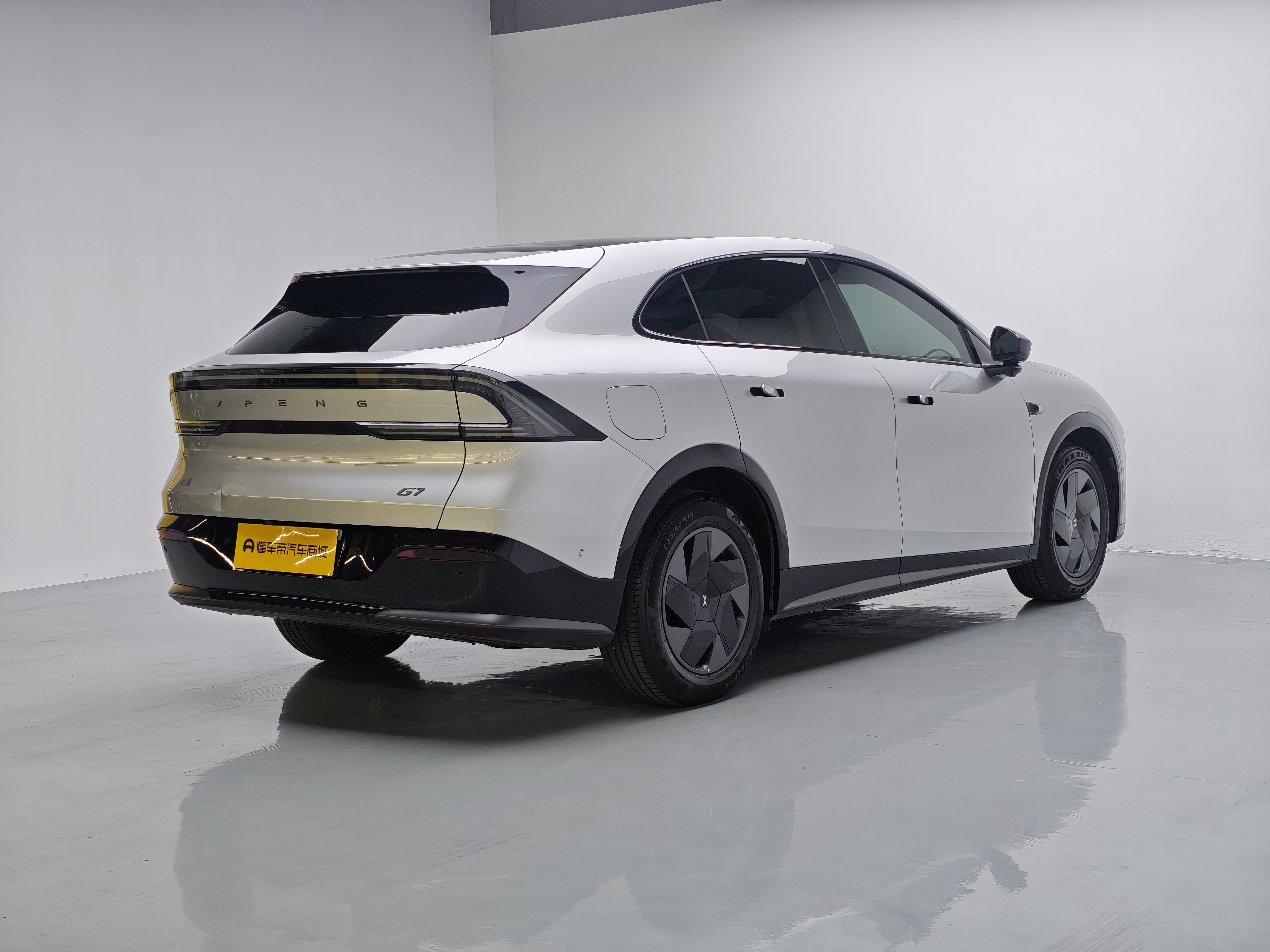 Xpeng G7 2025 #12 Xpeng G7 2025 car image #12