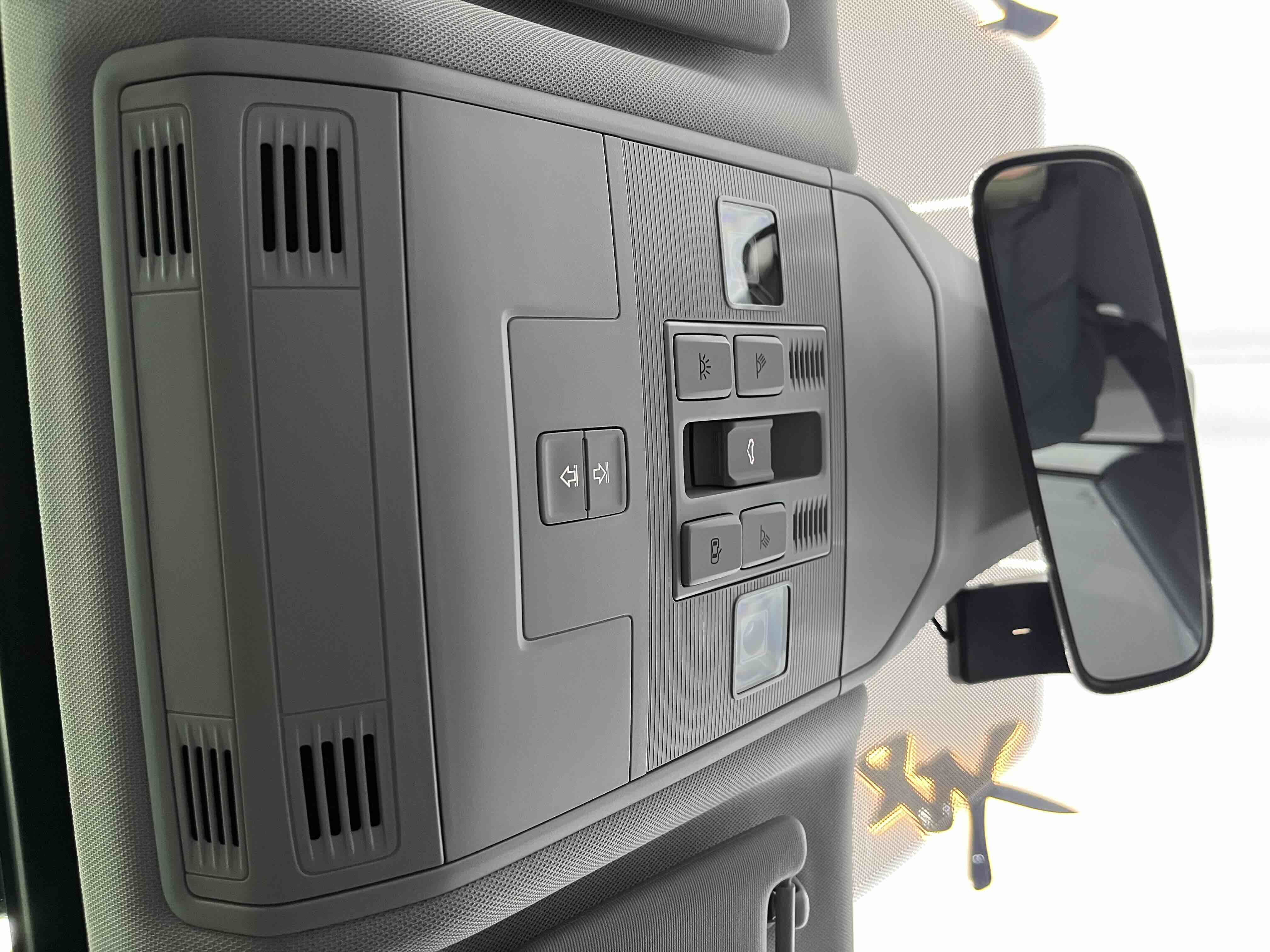 Volkswagen Tharu 2025 car image #12