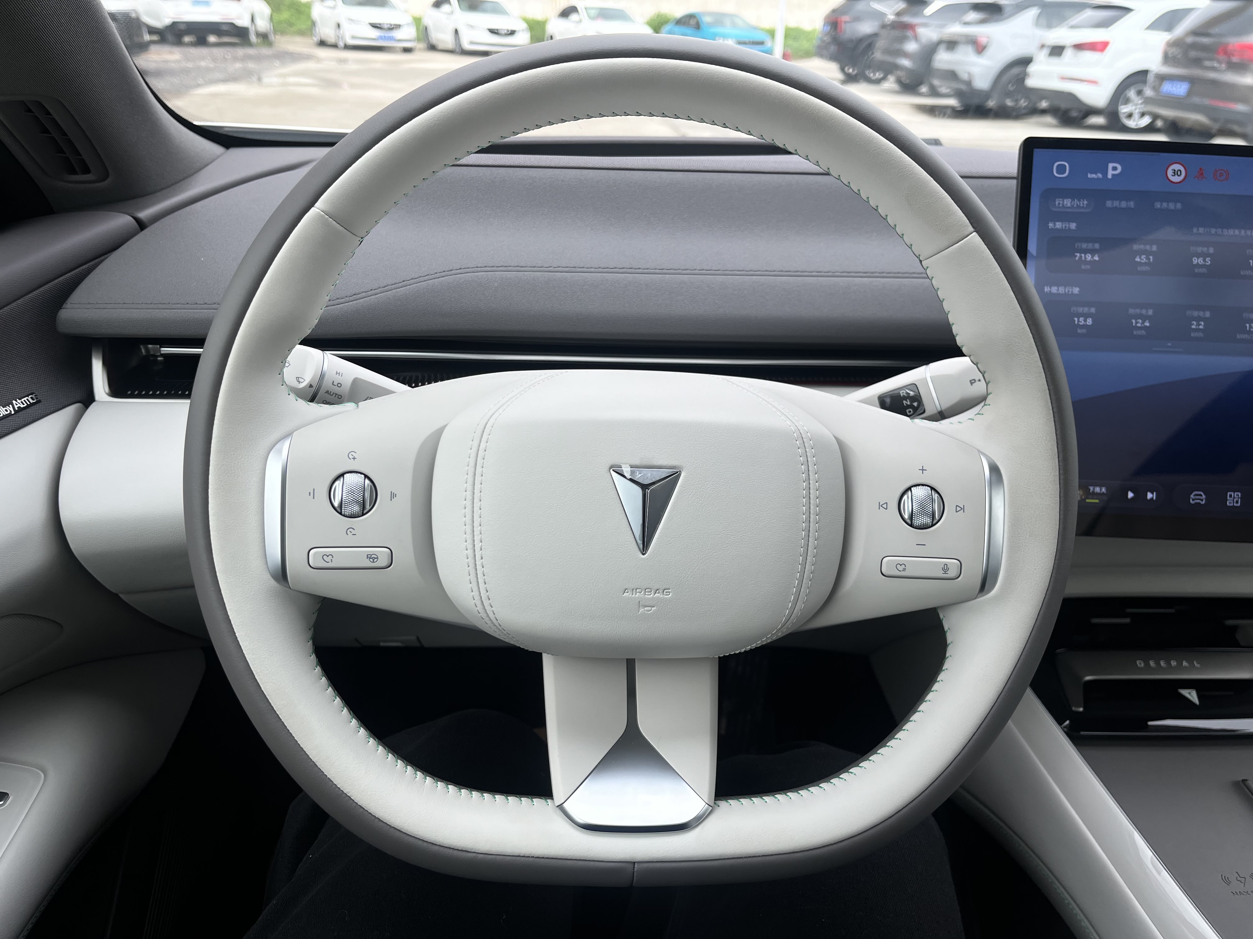 Deepal L07 2025 car image #12