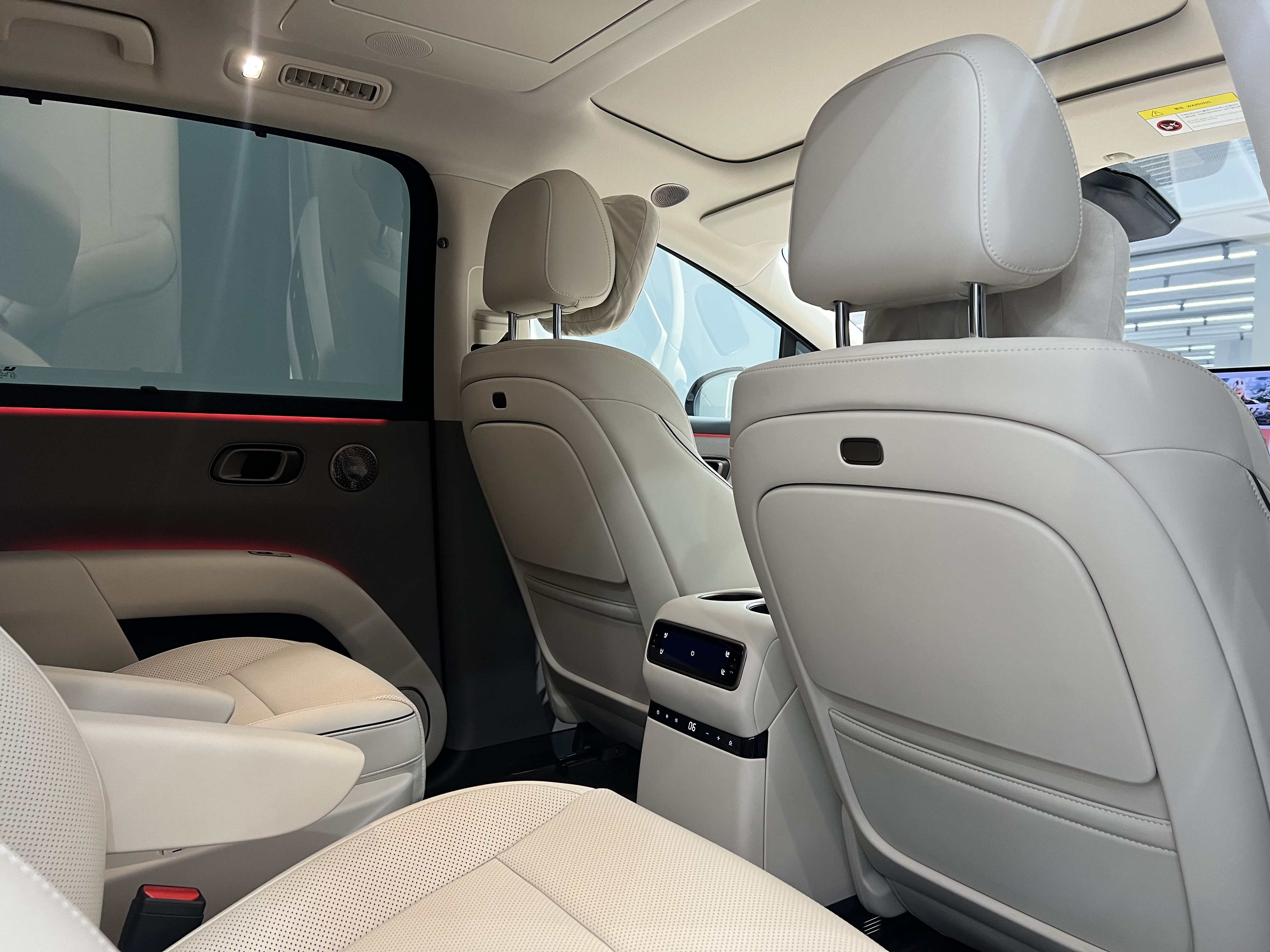 Li i6 2025 immagine di auto #12