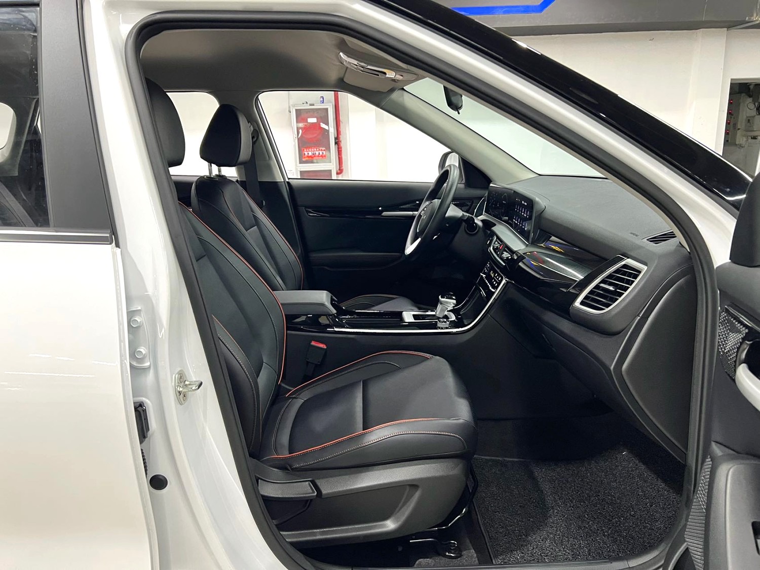 Kia Seltos 2025 imagen de coche #12