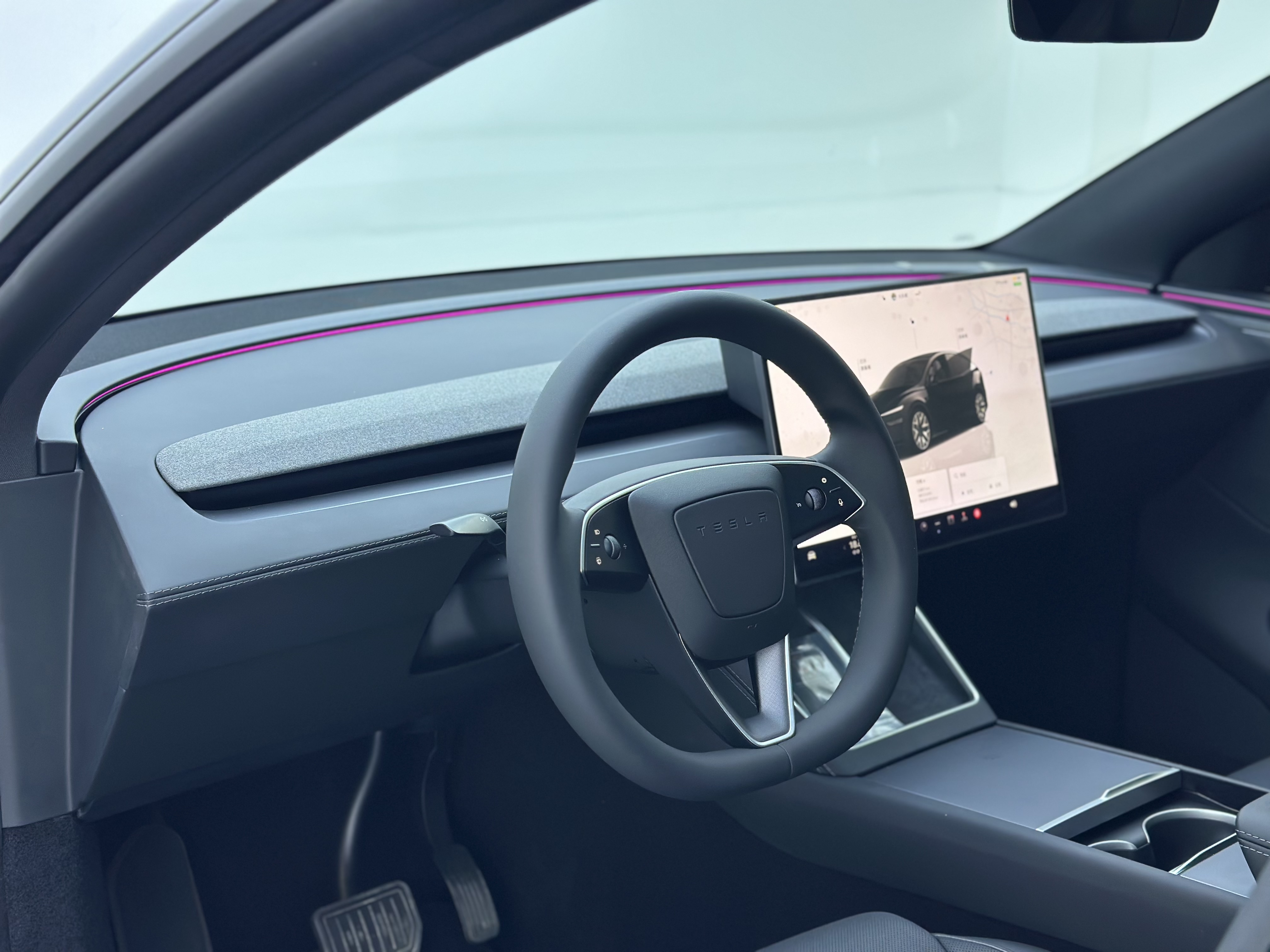 特斯拉 Model Y L 2025 汽车图片 #12