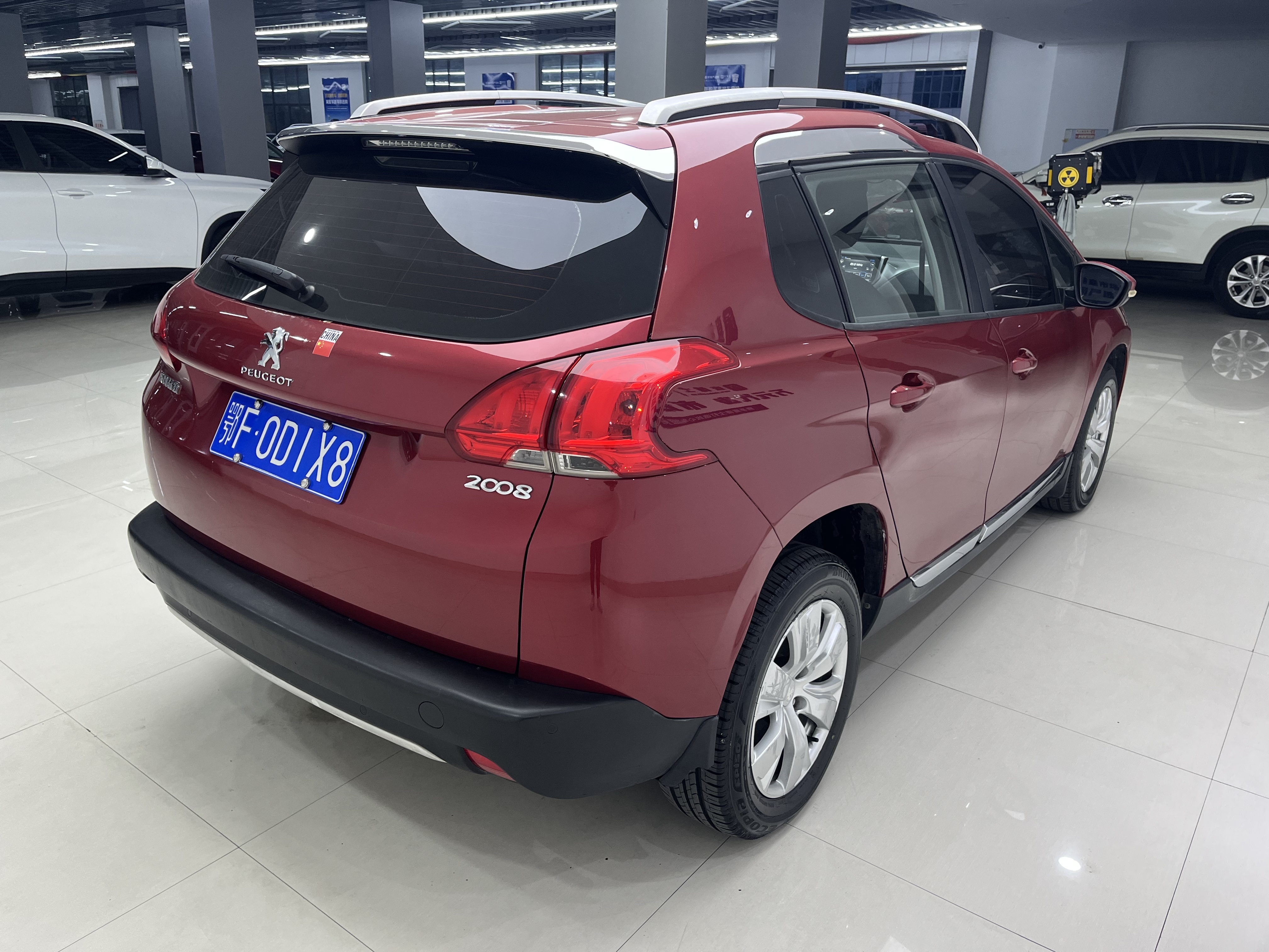 Peugeot 2008 2015 car image #12