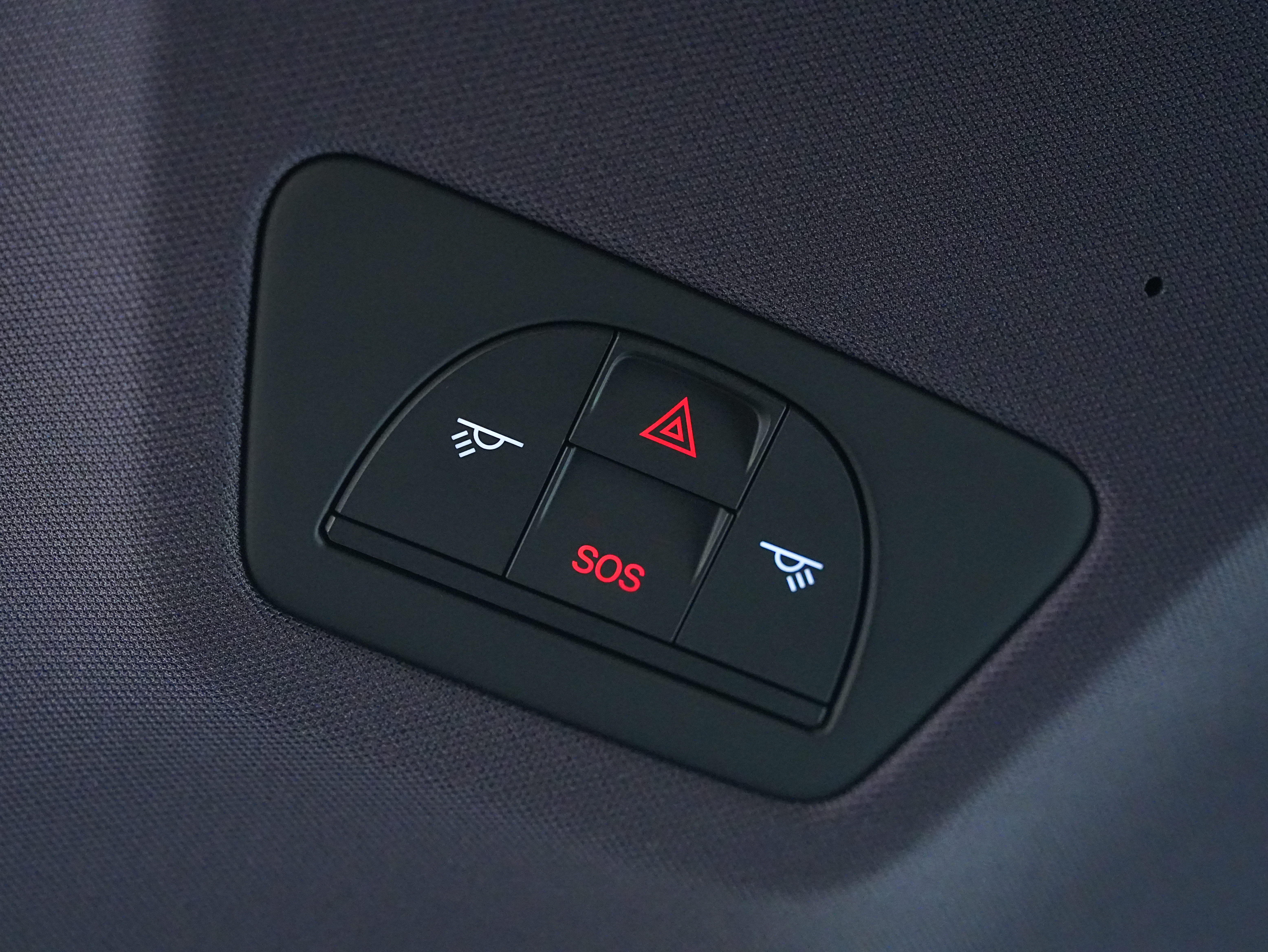 Avatr 06 2026 car image #12