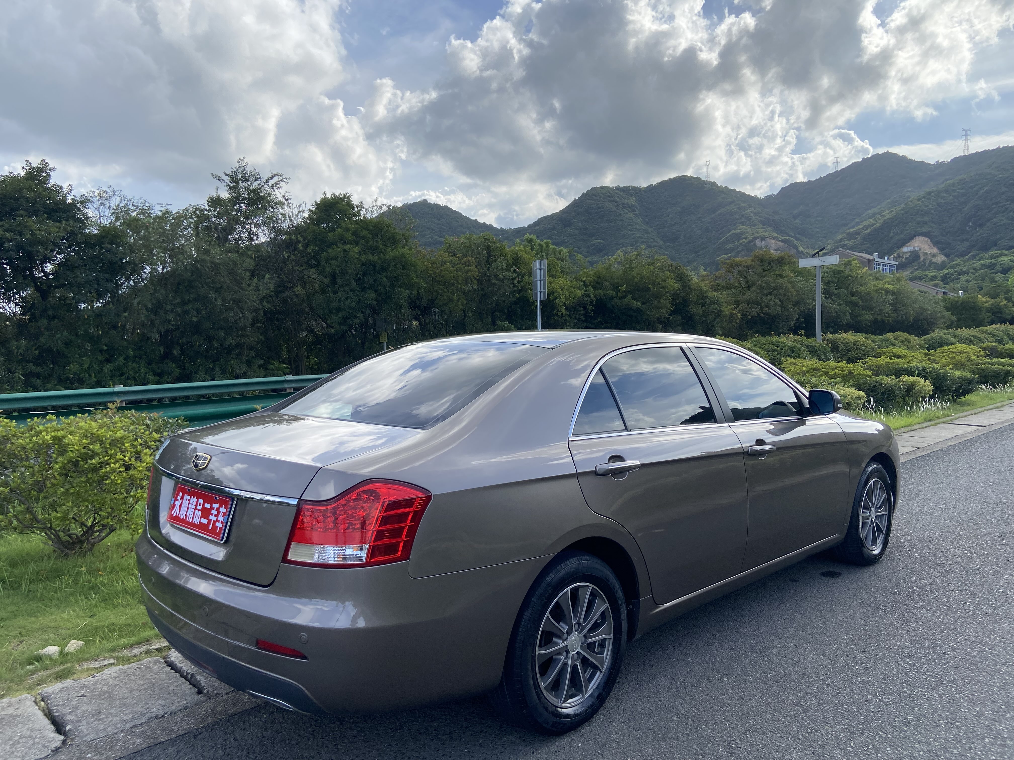 GEELY EC8 2015 car image #12