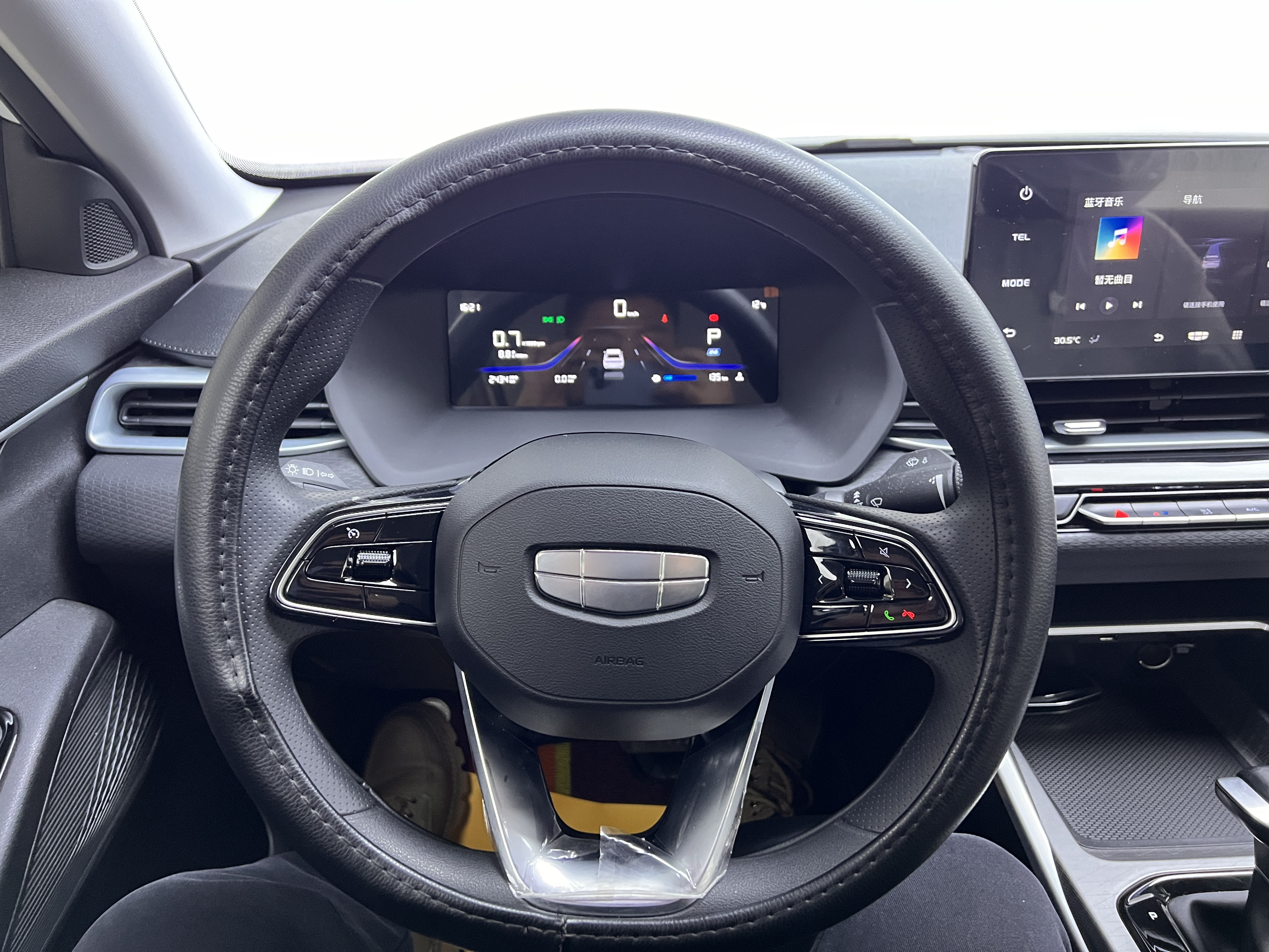 GEELY 2025 car image #12
