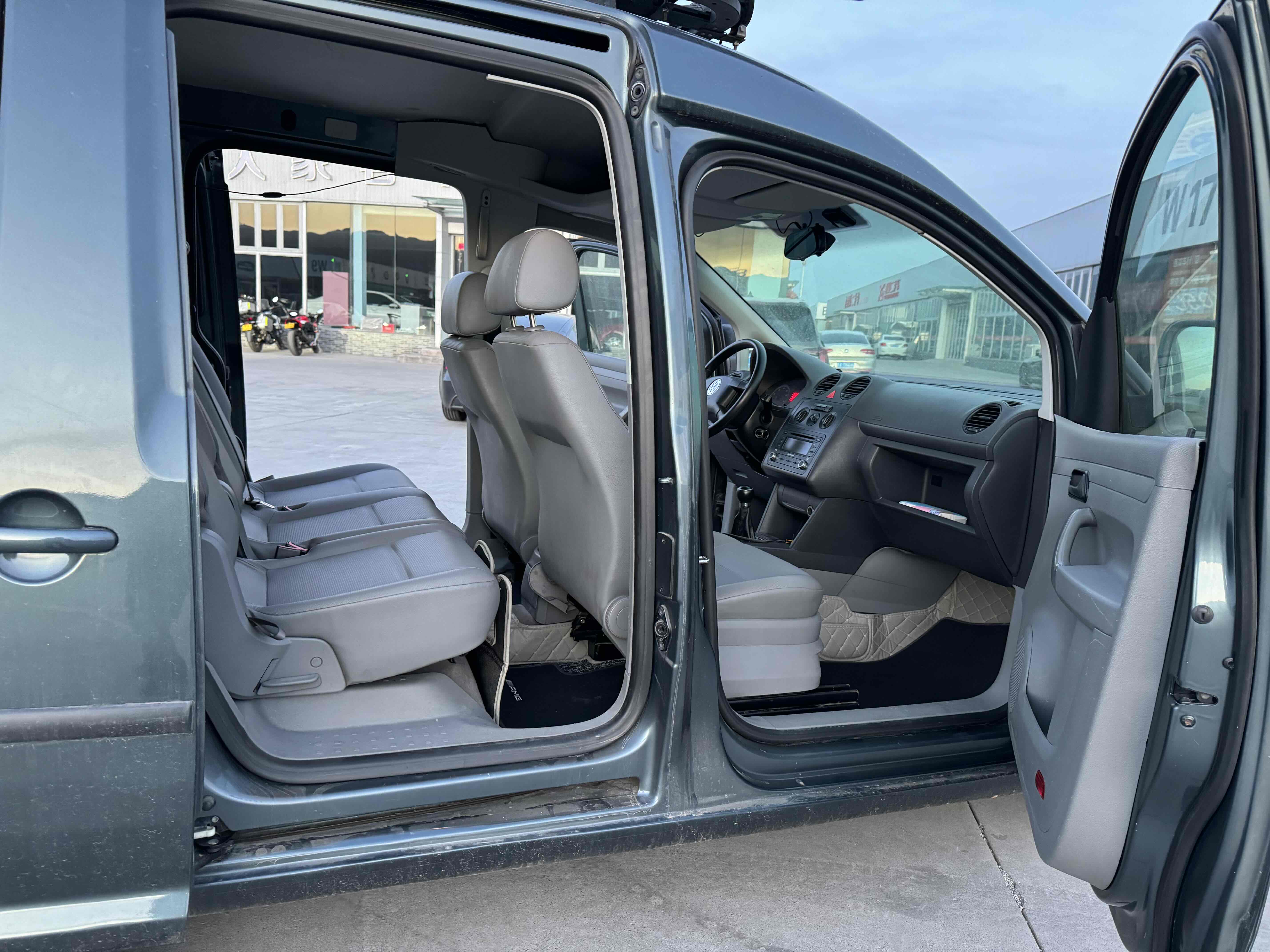 Volkswagen Caddy 2007 immagine di auto #12