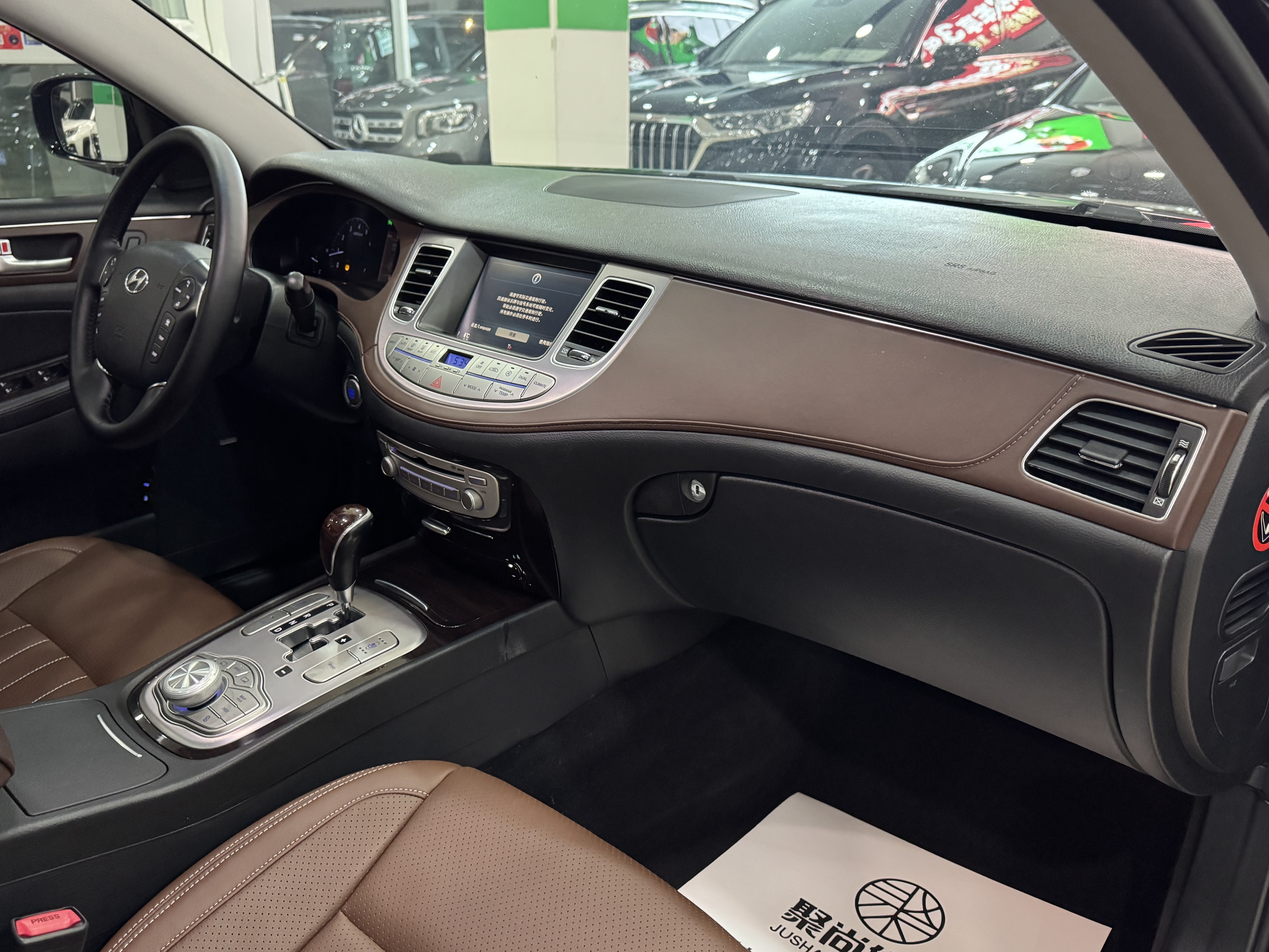 Hyundai Rohens 2013 #12 Hyundai Rohens 2013 car image #12