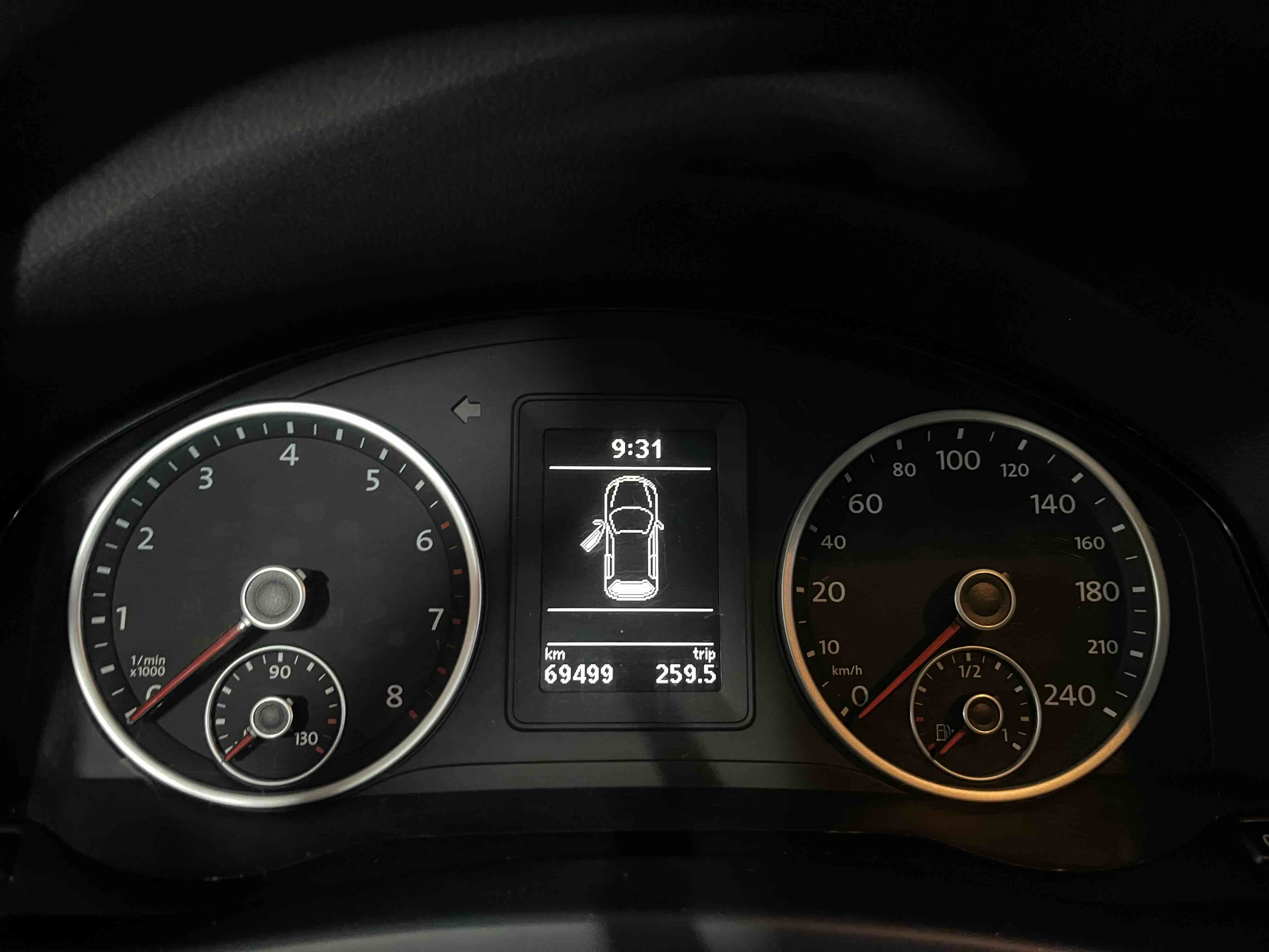 Volkswagen Tiguan 2015 car image #12