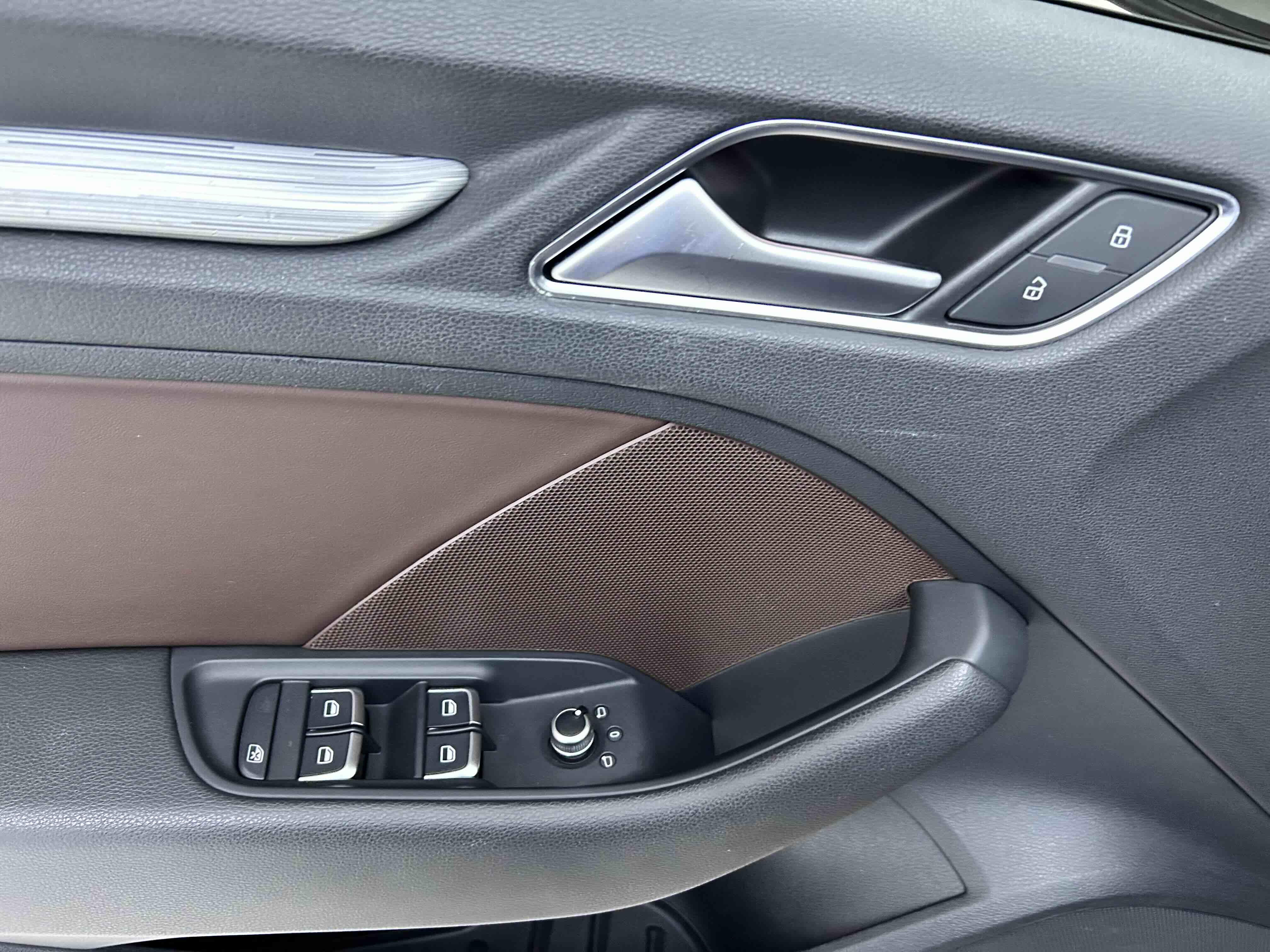 Audi A3 2019 car image #12