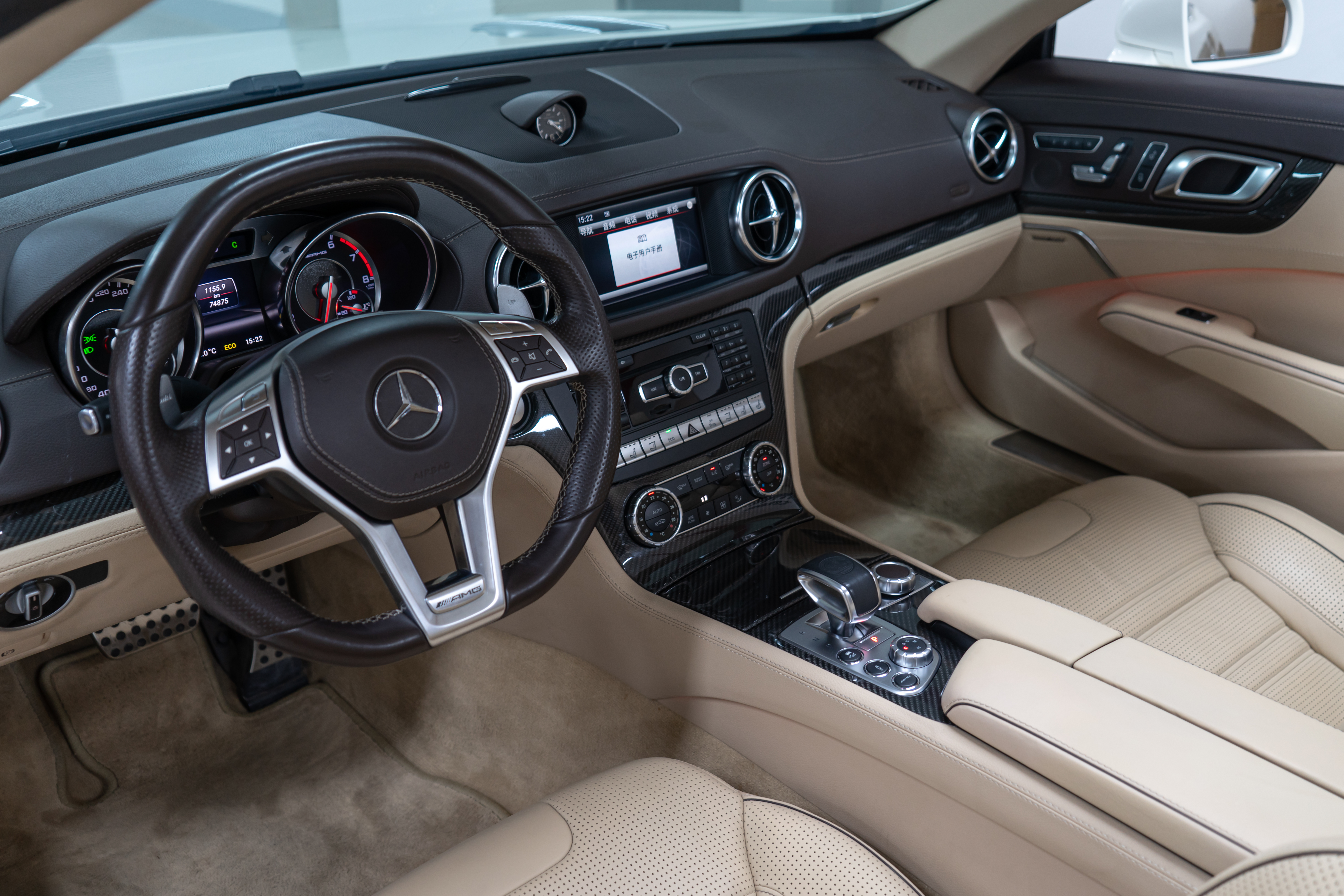 Mercedes-Benz SL AMG 2015 car image #12
