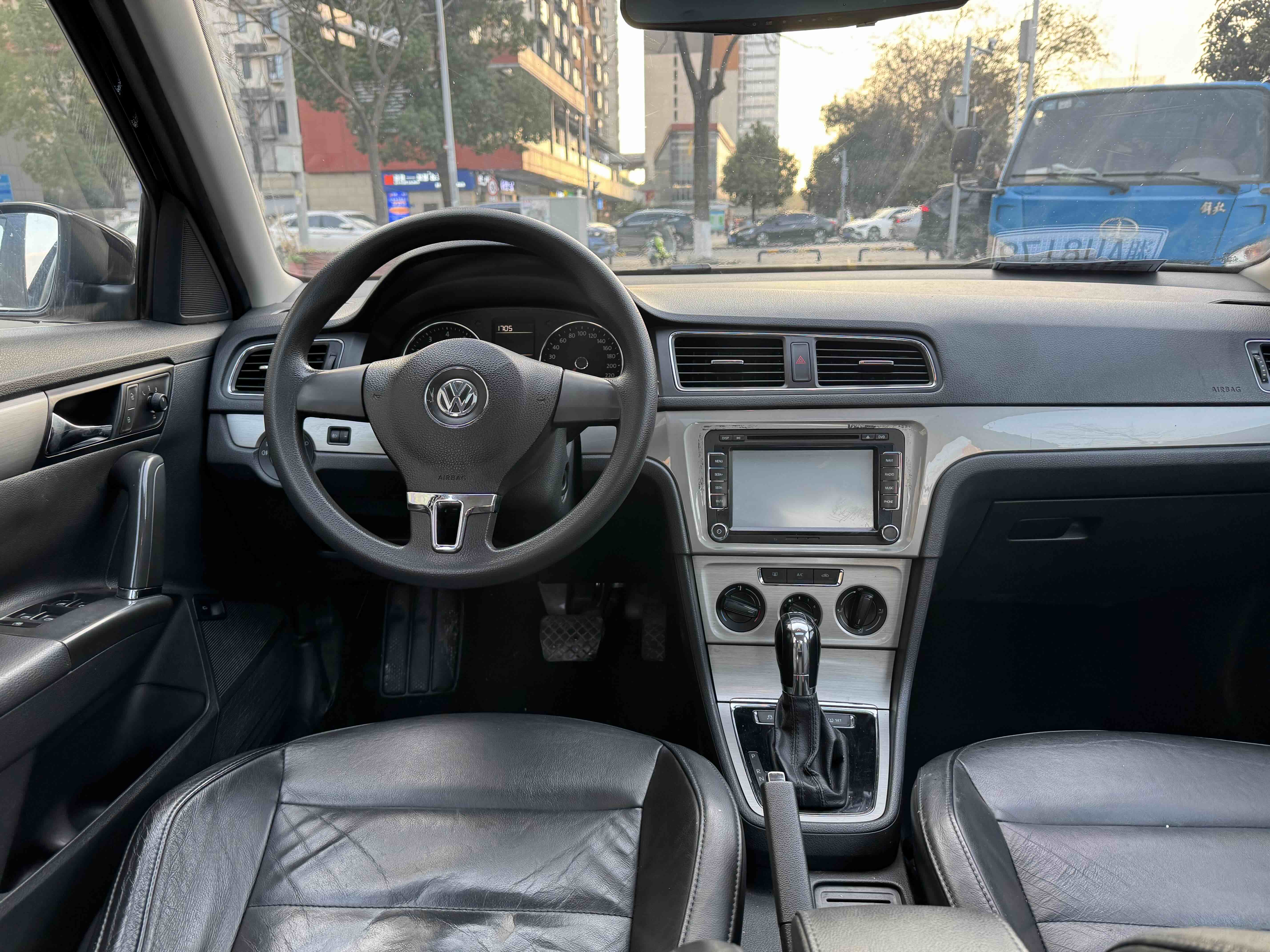 Volkswagen Lavida 2013 car image #12