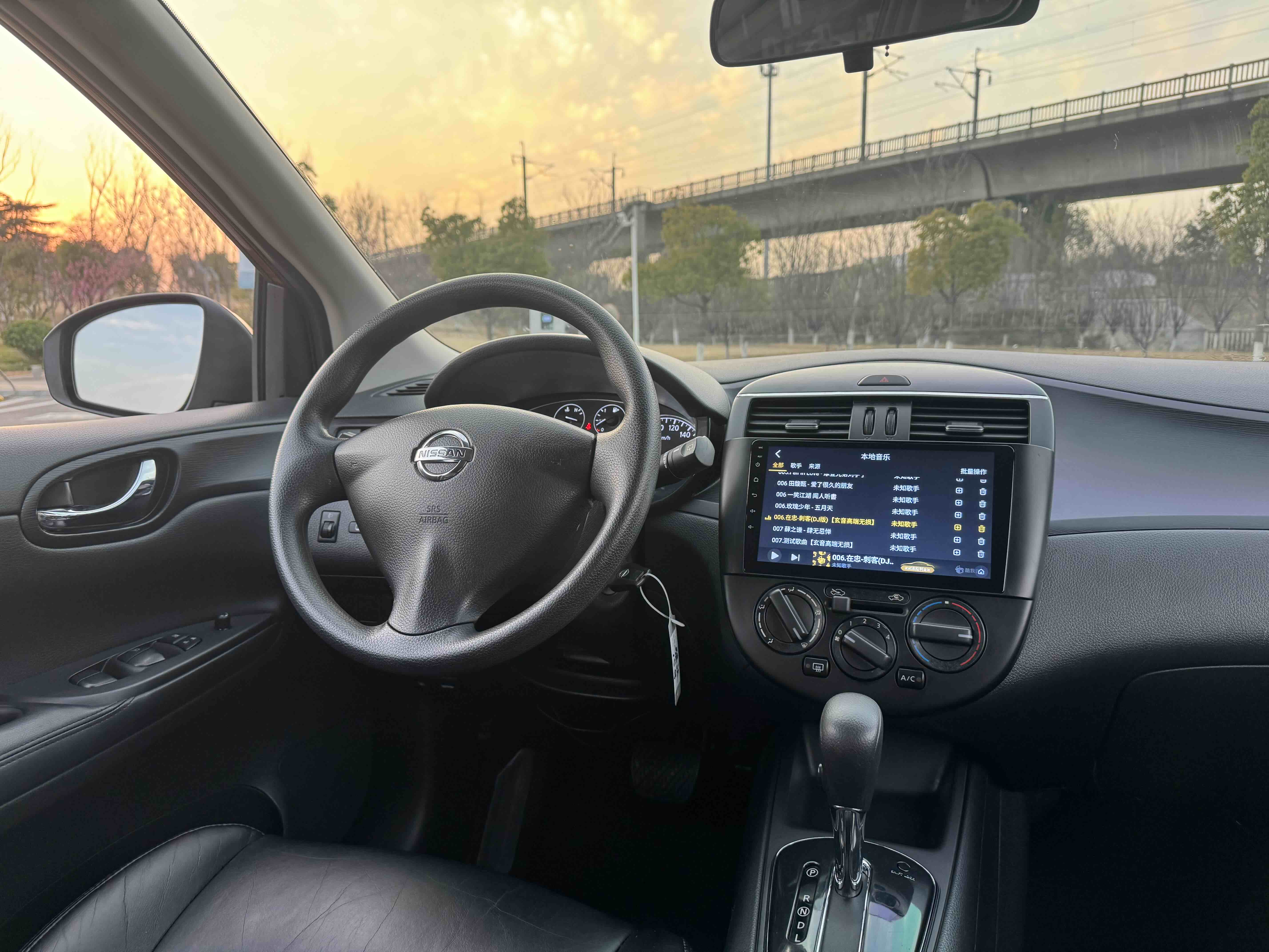 日产 骐达TIIDA 2015 汽车图片 #12