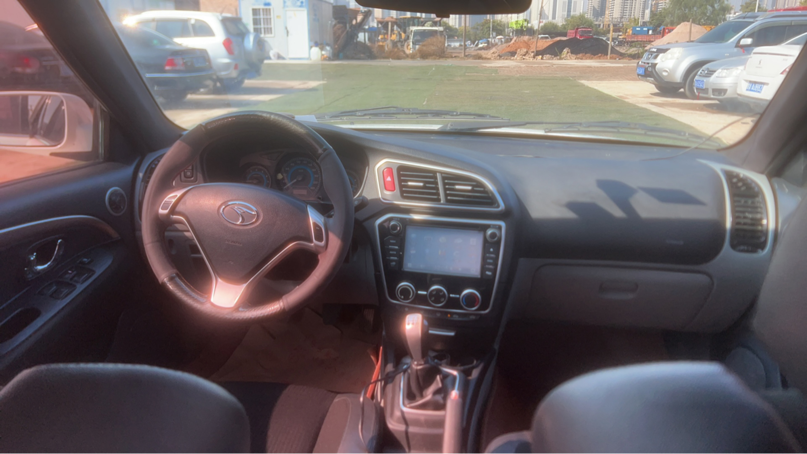 Soueast V3 Lingyue 2014 car image #12