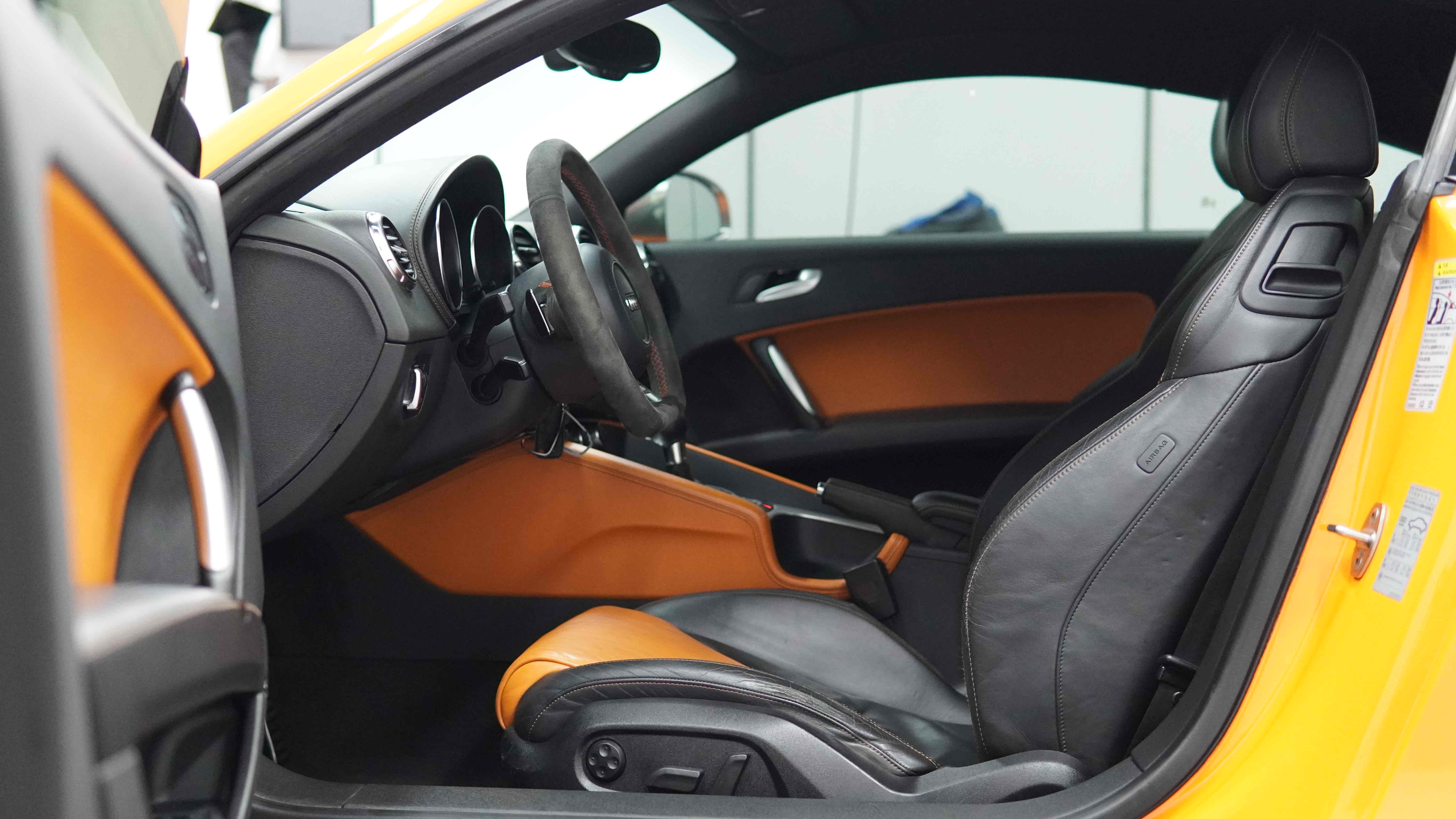 Audi TTS 2009 car image #12