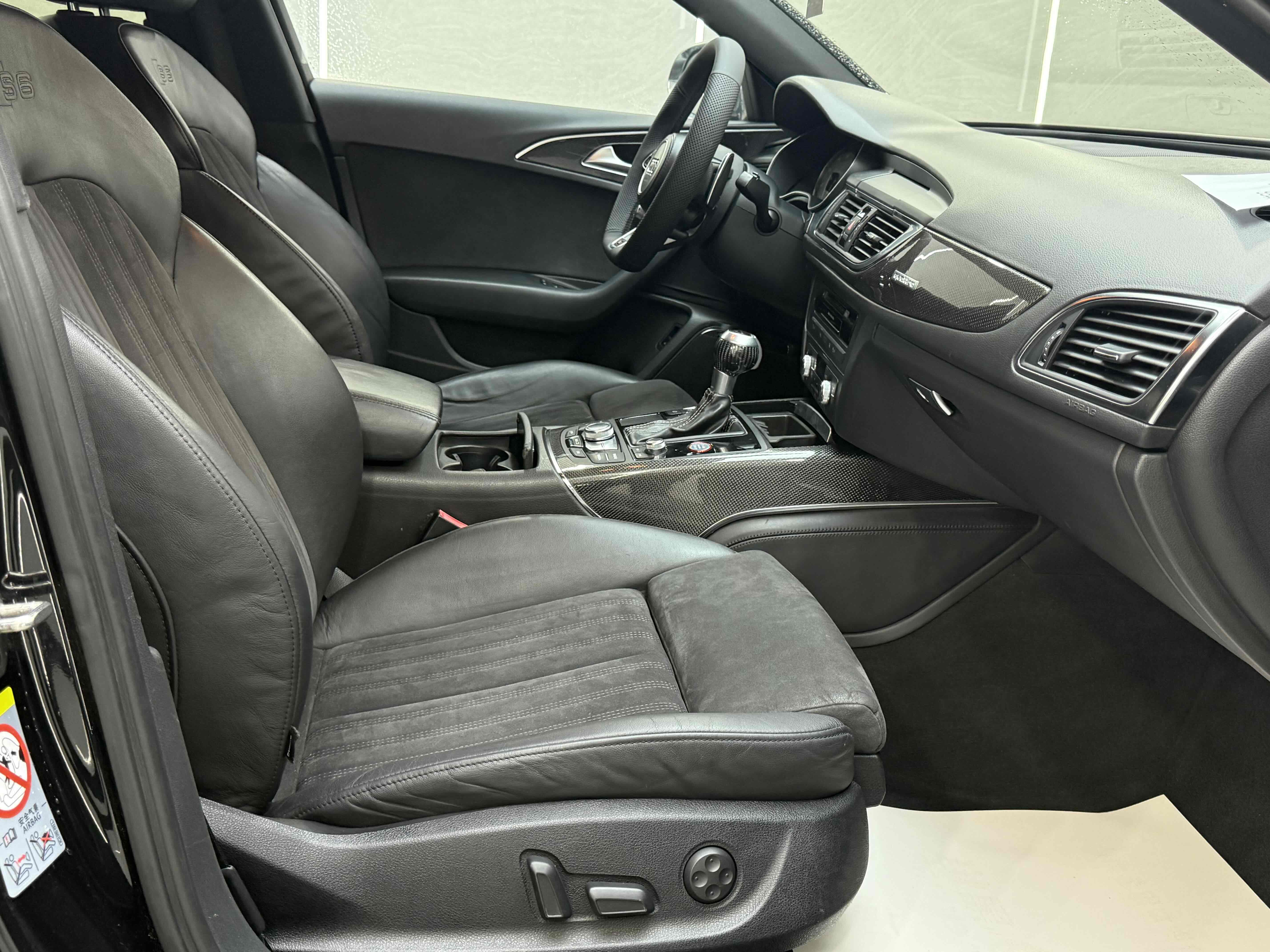 Audi S6 2013 car image #12