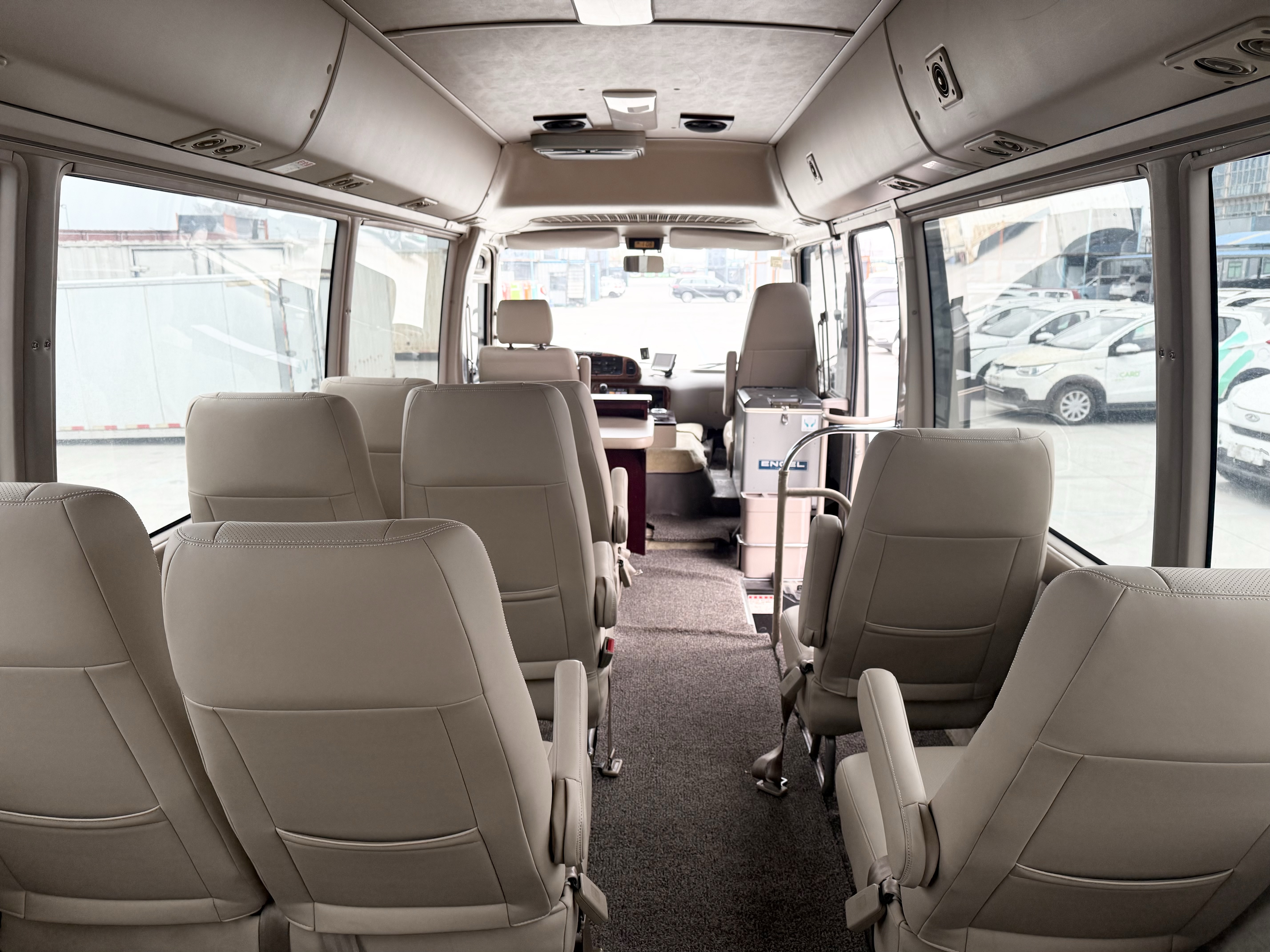 Toyota Coaster 2011 imagen de coche #12