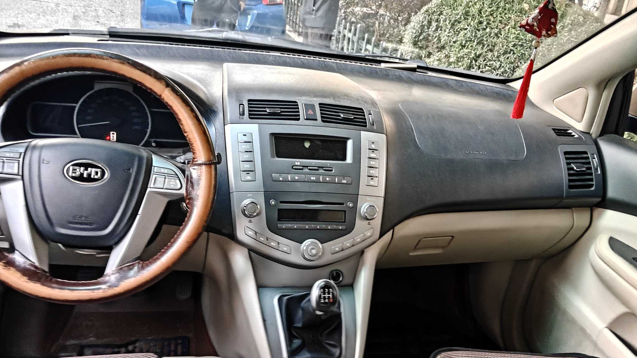 BYD S6 2015 car image #12