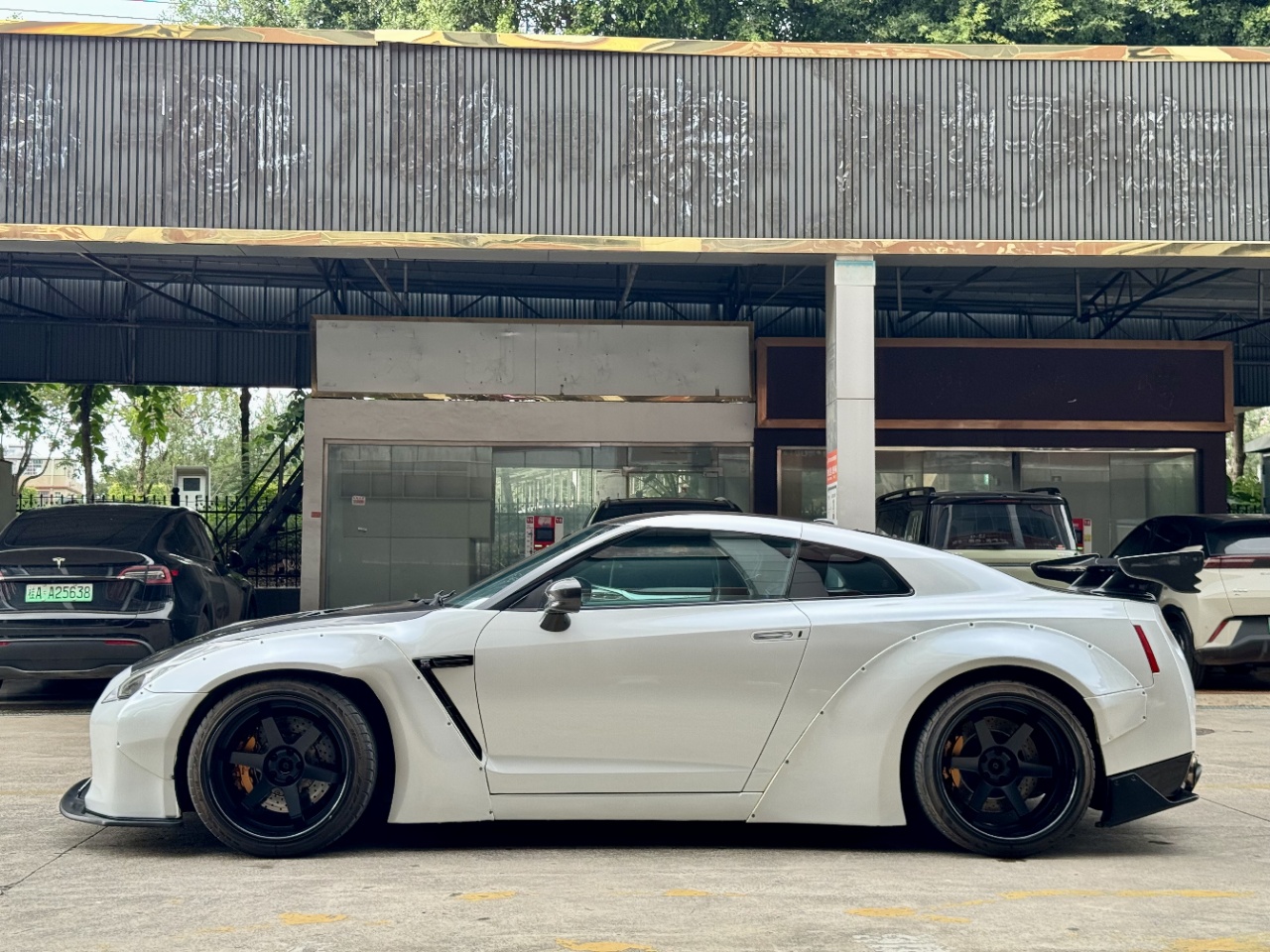 日产 日产GT-R 2010 汽车图片 #12